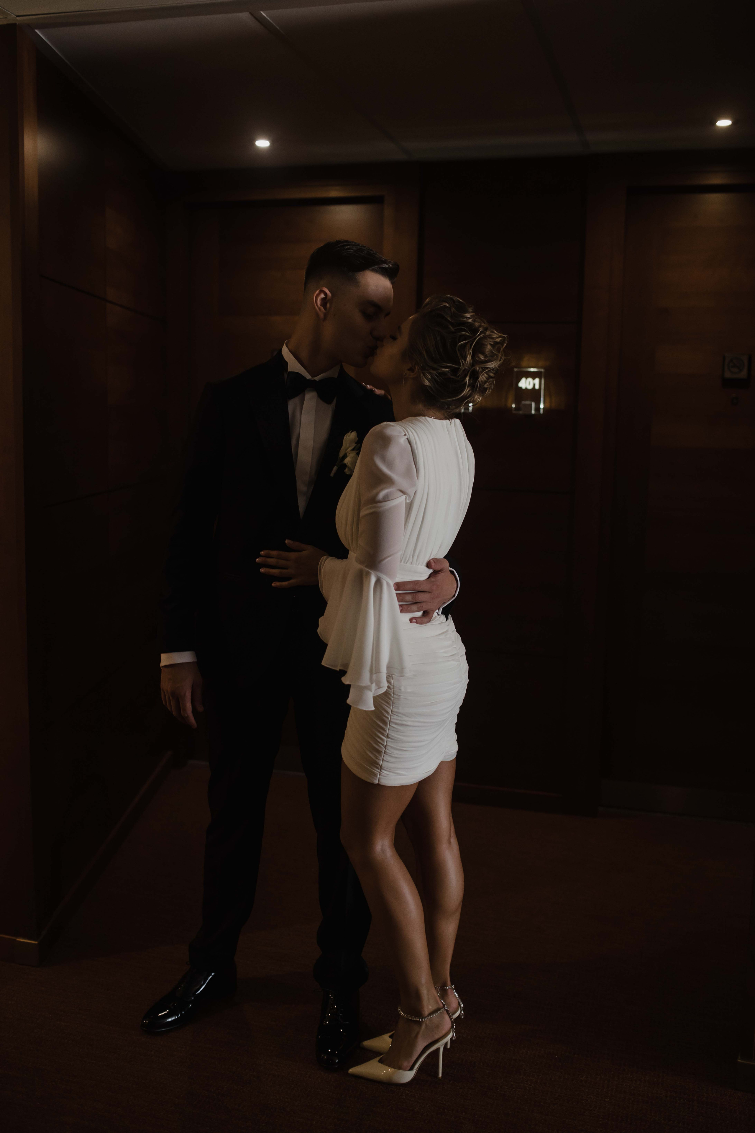 Владимир и Ника | Сборы в Hilton | Свадьба 4.08.2023. Свадебный фотограф Новосибирск | Готовность фото от 14 дней