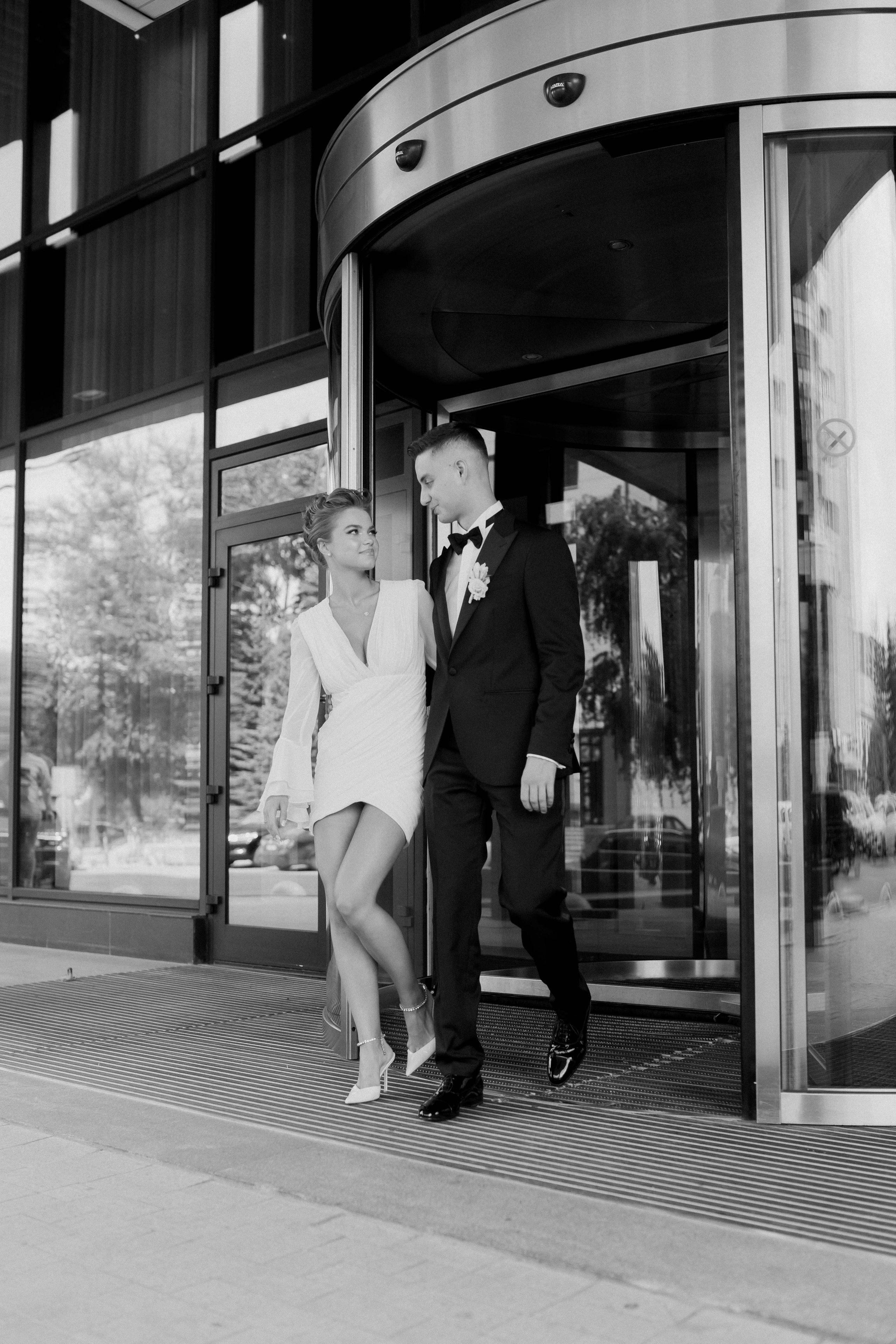 Владимир и Ника | Сборы в Hilton | Свадьба 4.08.2023. Свадебный фотограф Новосибирск | Готовность фото от 14 дней