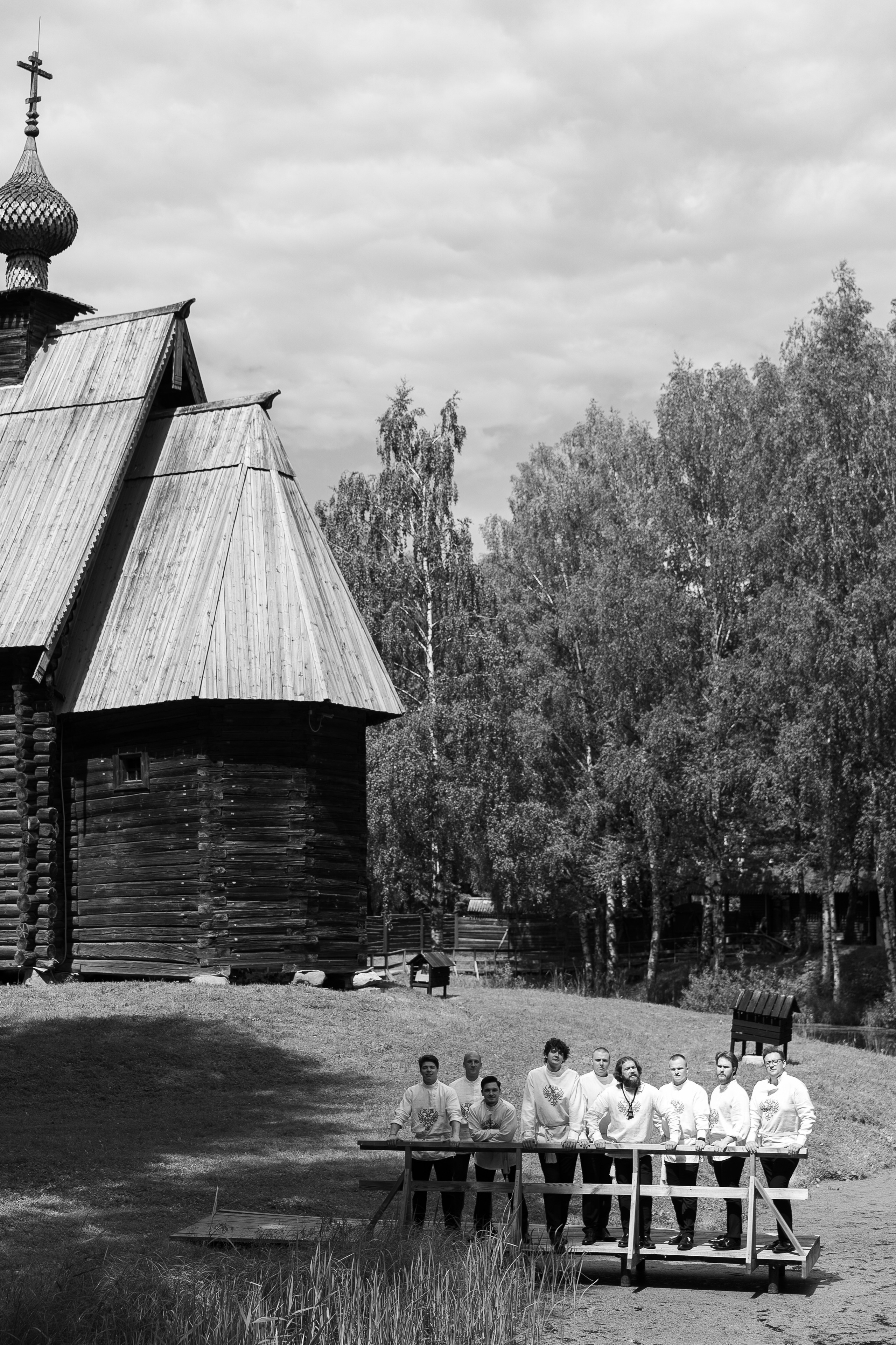 Собака.ru. Э Т О М Ы