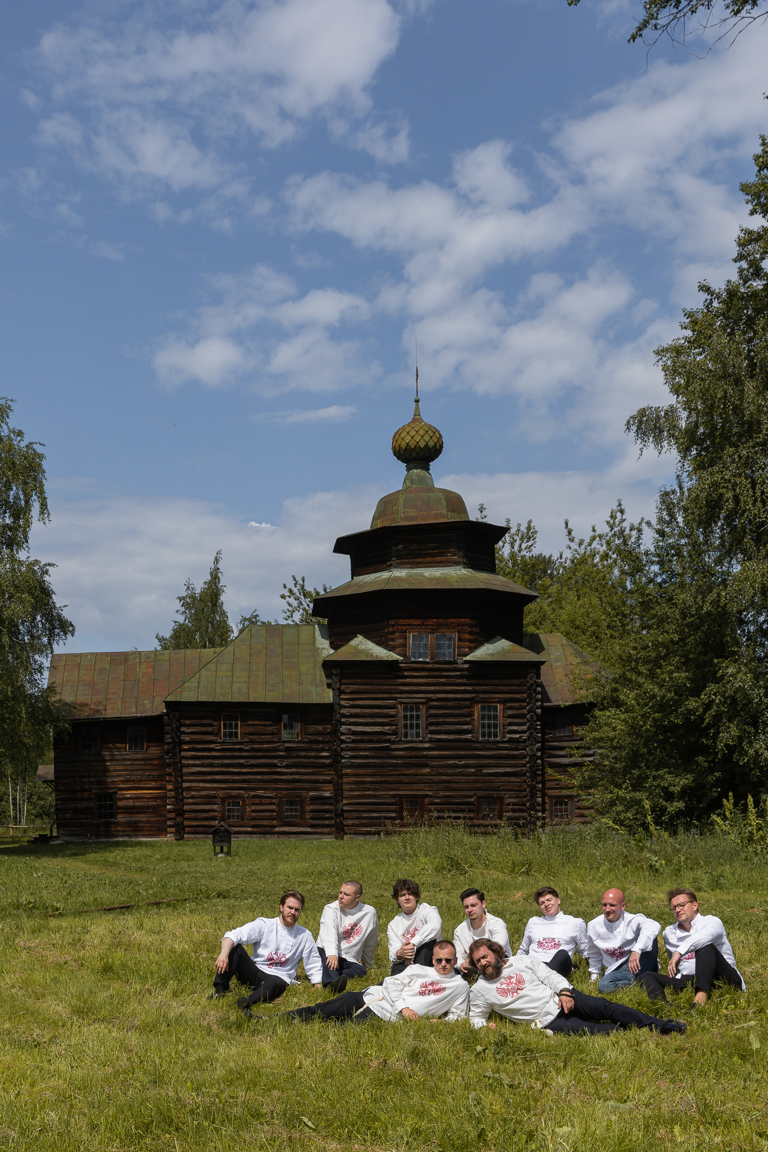 Собака.ru. Э Т О М Ы