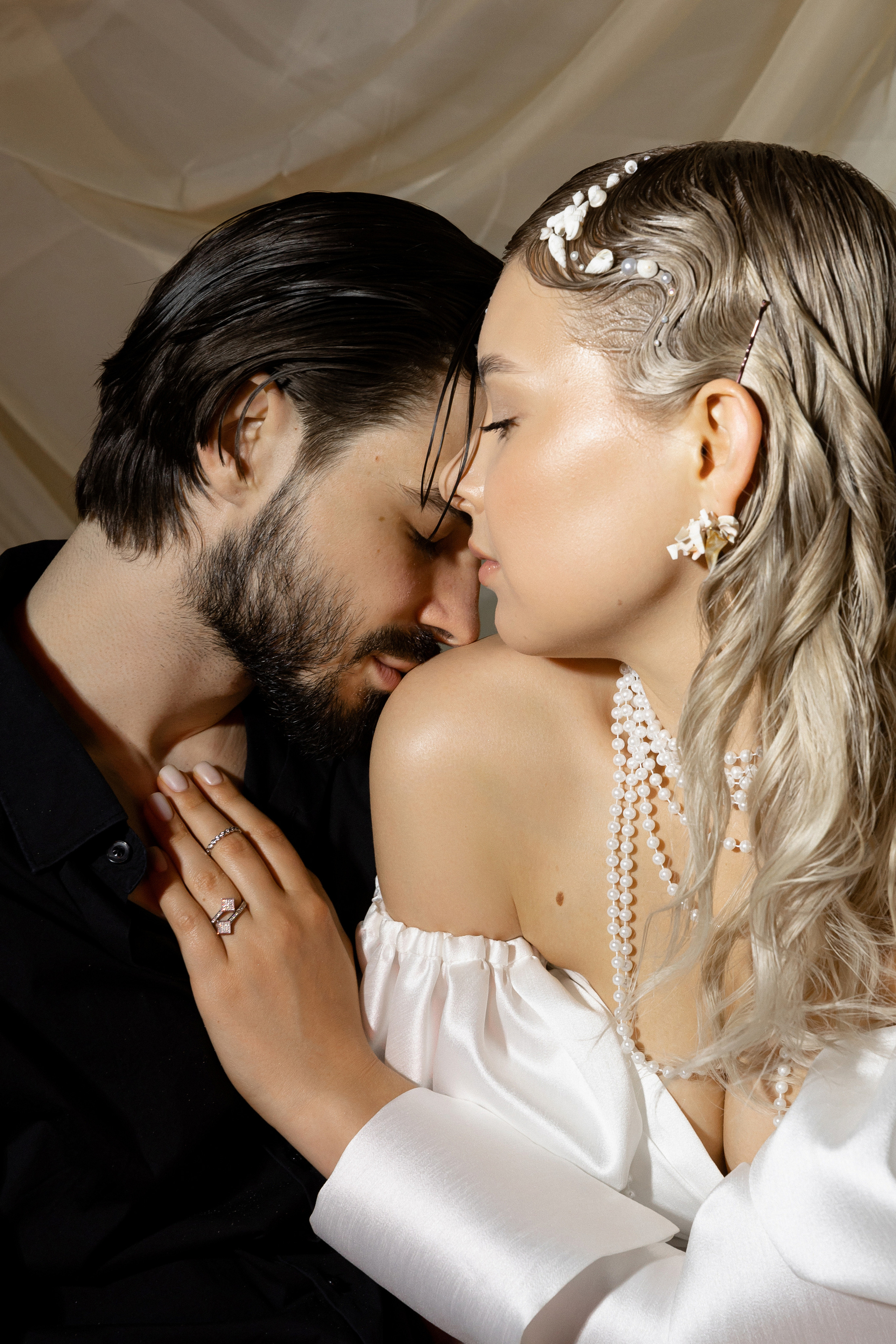 MORE AMORE. Э Т О М Ы