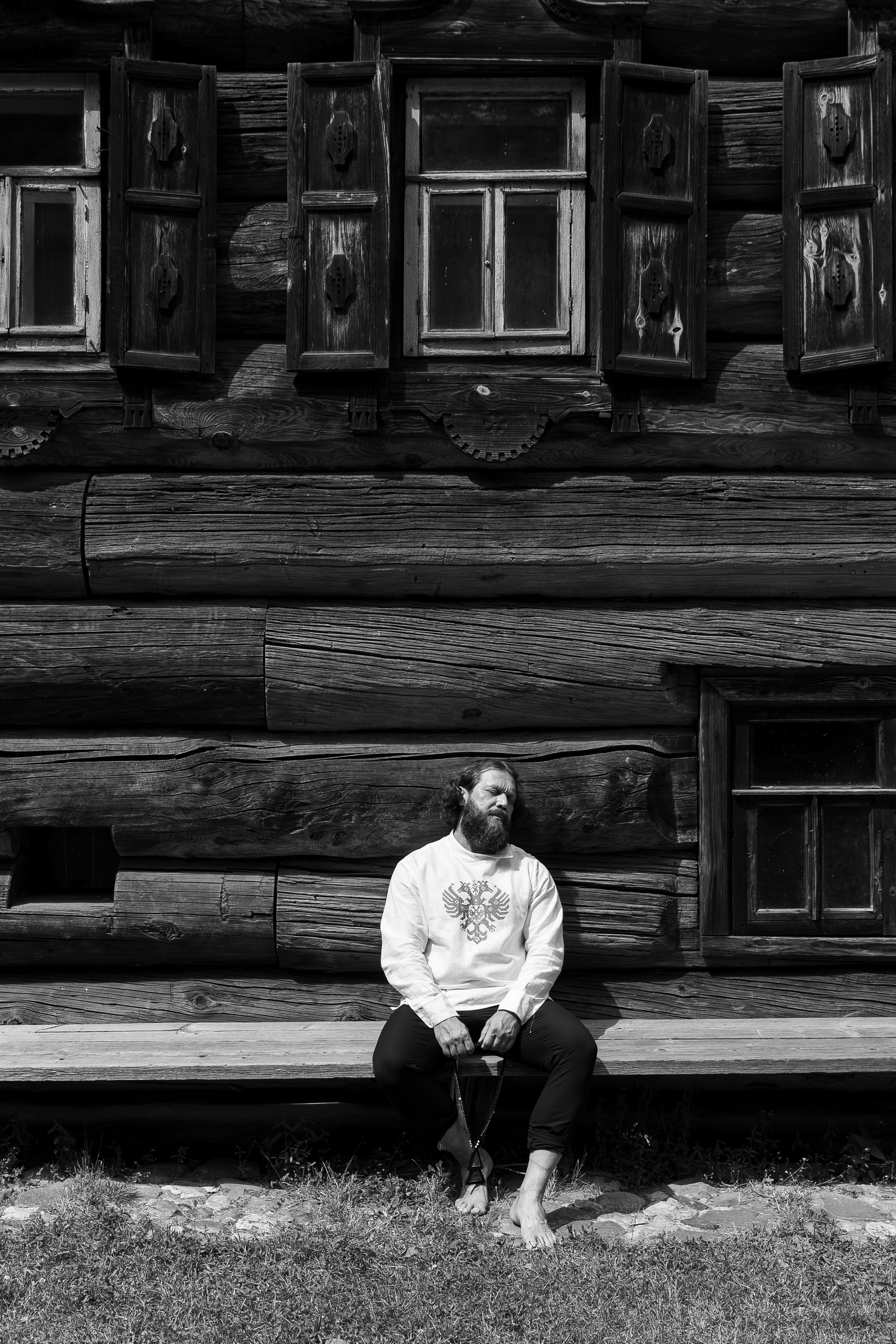 Собака.ru. Э Т О М Ы