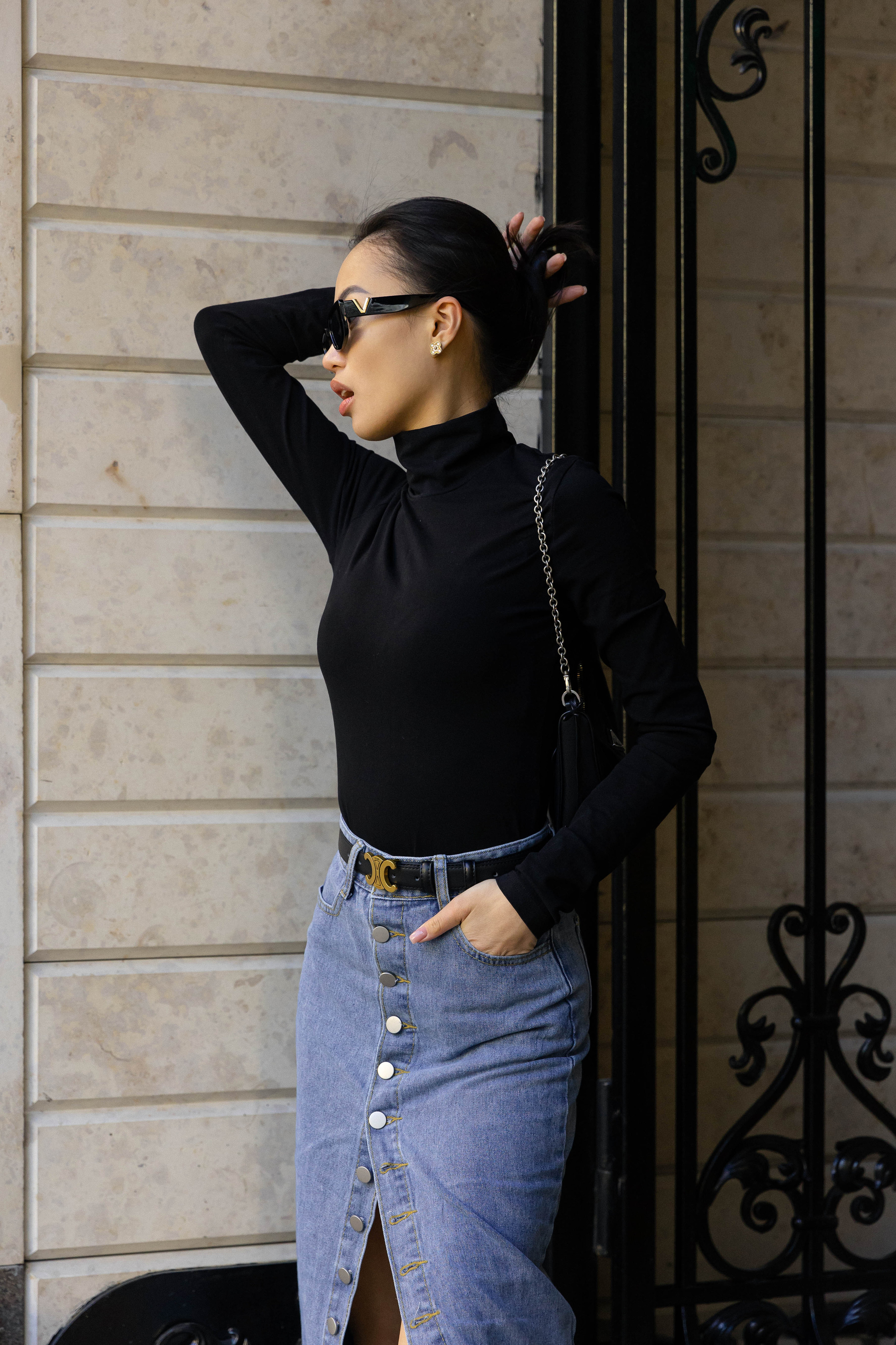 Moscow Nhi. Э Т О М Ы