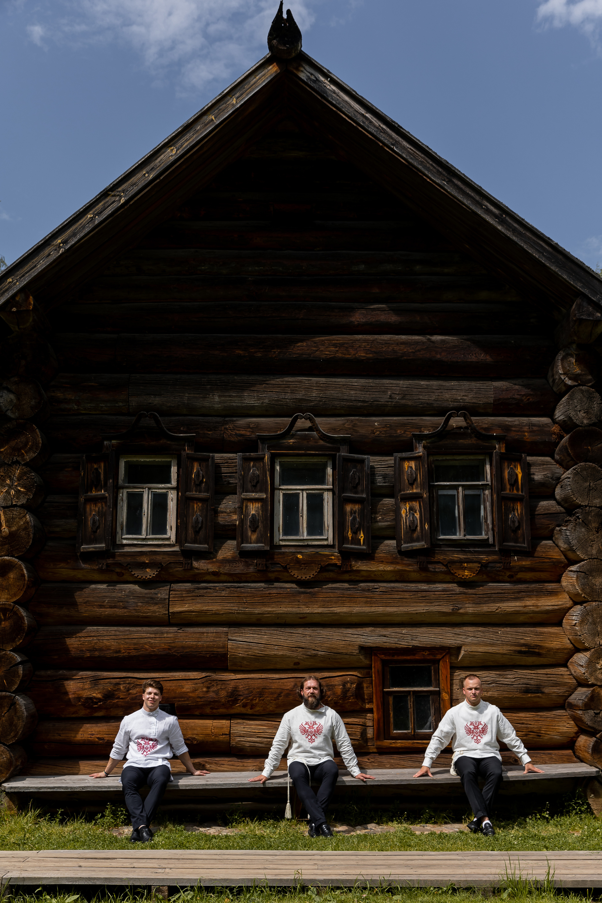 Собака.ru. Э Т О М Ы