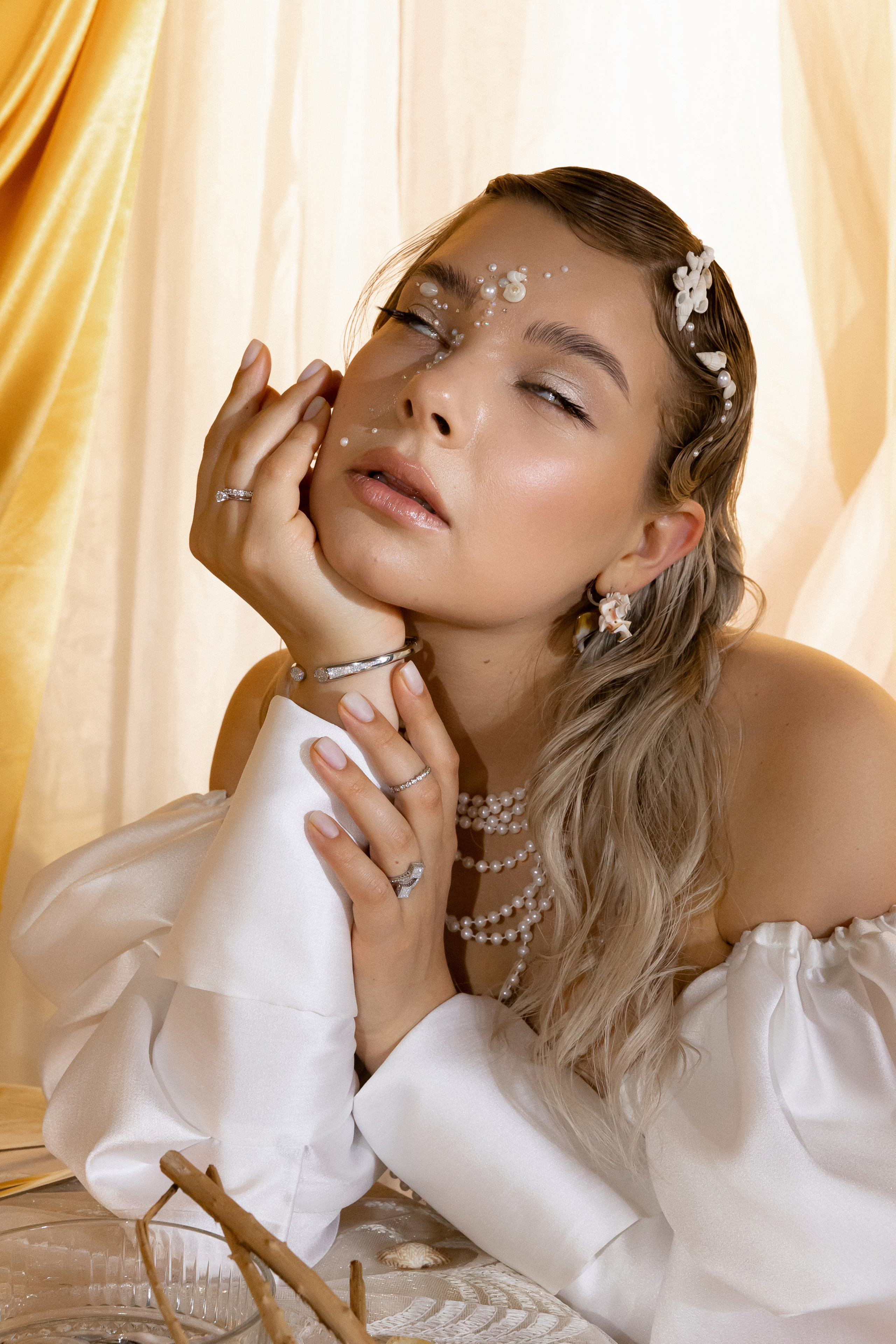 MORE AMORE. Э Т О М Ы