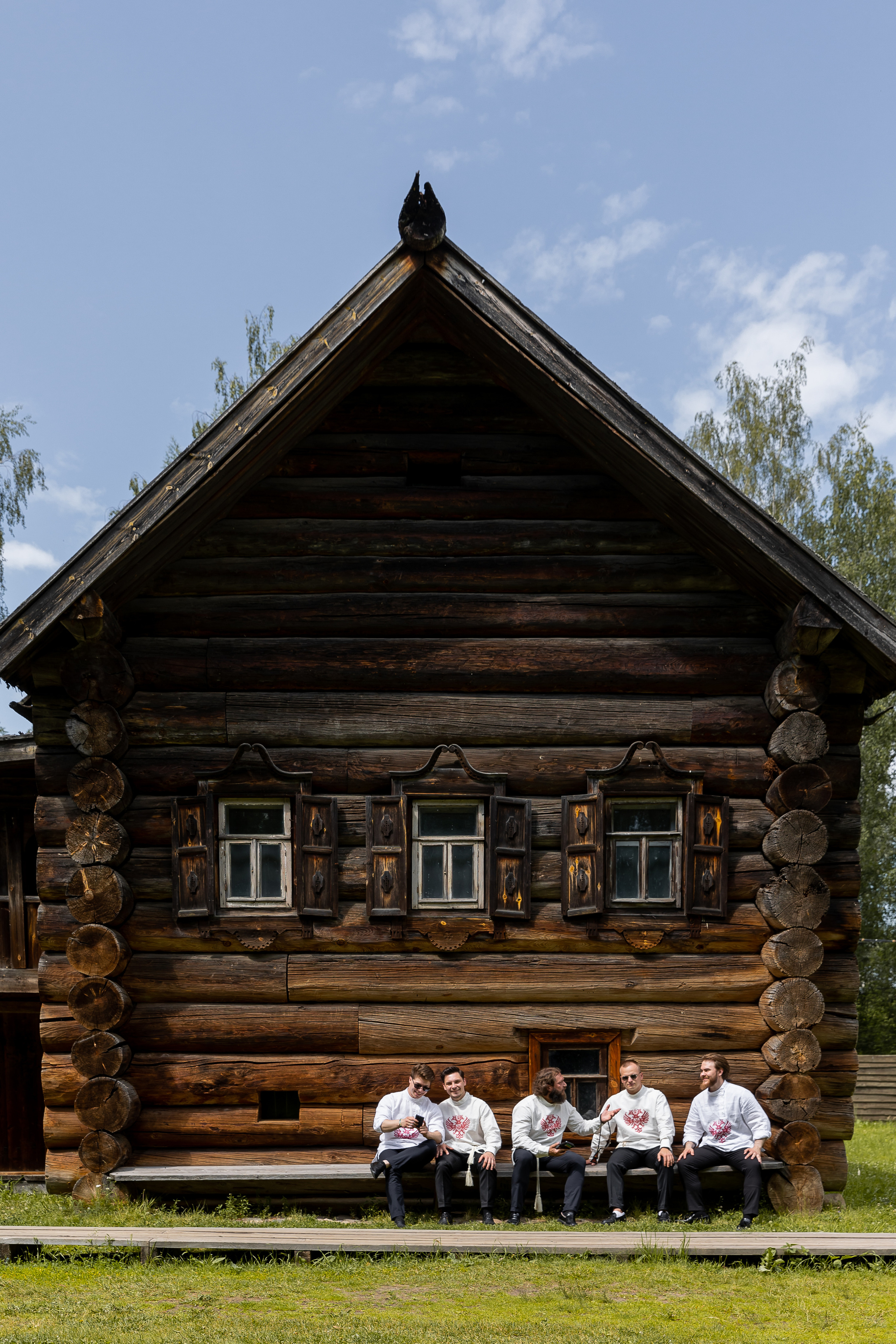 Собака.ru. Э Т О М Ы