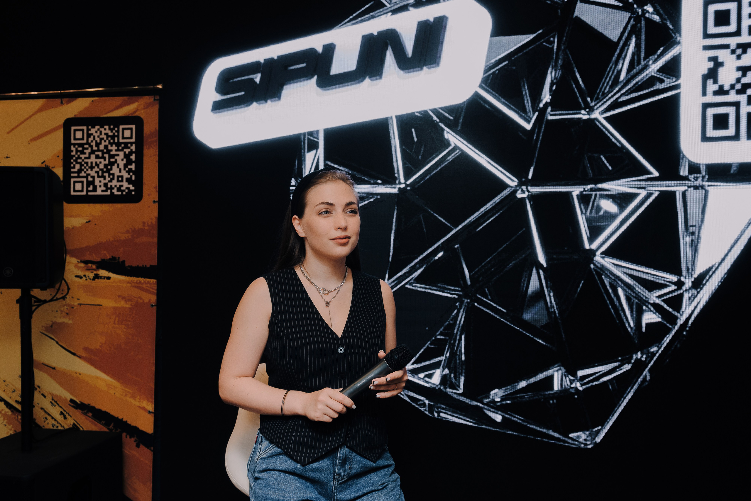 КОНФЕРЕНЦИЯ AMO CRM SIPUNI. Репортажный фотограф Зуев Роман г. Челябинск