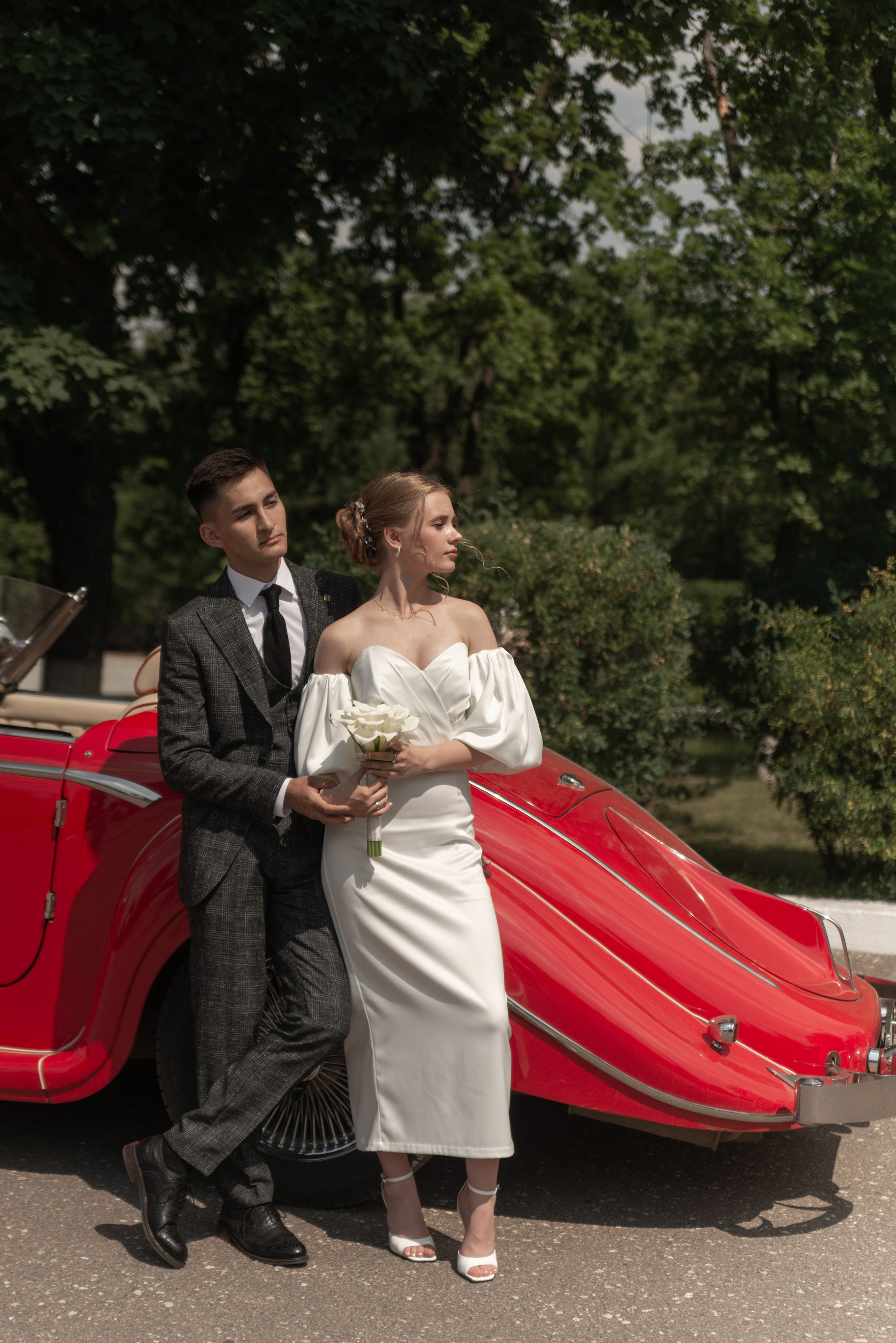 Ангелина и Евгений Загс и прогулка. Меня зовут Александр Литвинчук и я свадебный фотограф в Саратове