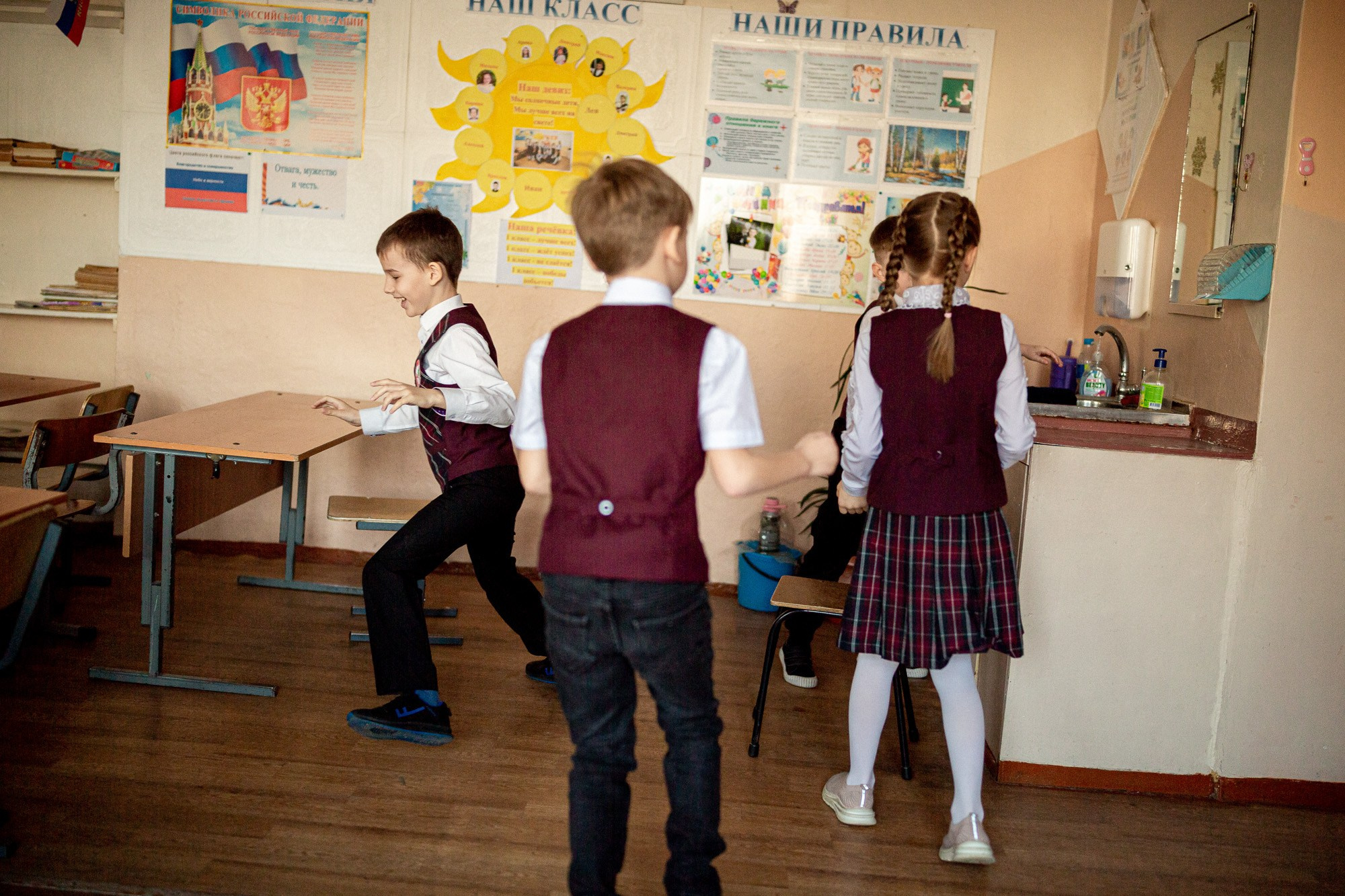 Уроки в школе. Андрей Кровлин — фотограф в Славянке