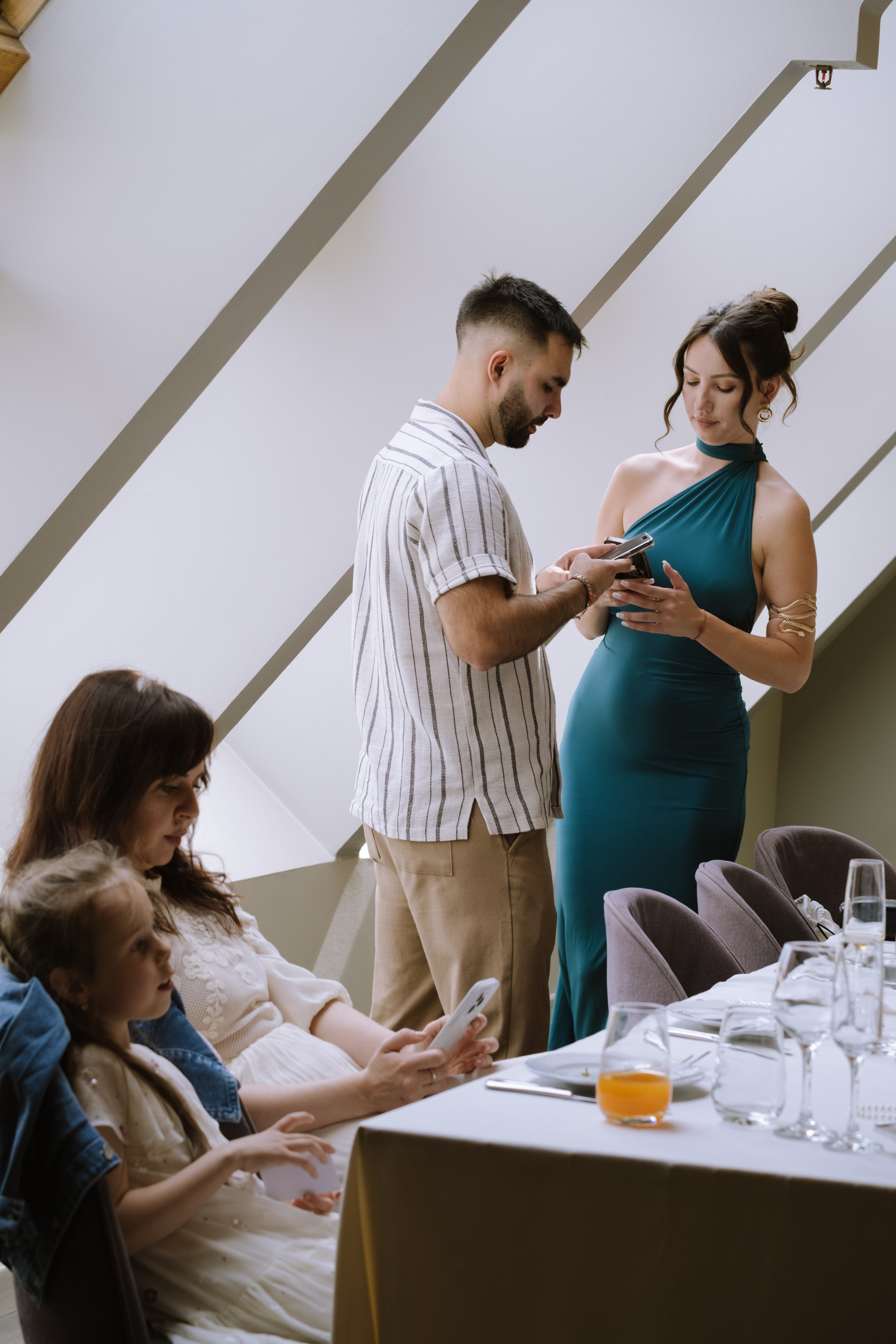 СВАДЕБНЫЙ БАНКЕТ НА ВЛАДИМИРСКОЙ В САНКТ-ПЕТЕРБУРГЕ (КАМЕРНАЯ СВАДЬБА). Профессиональный фотограф, Санкт-Петербург — Виктория Богомолова