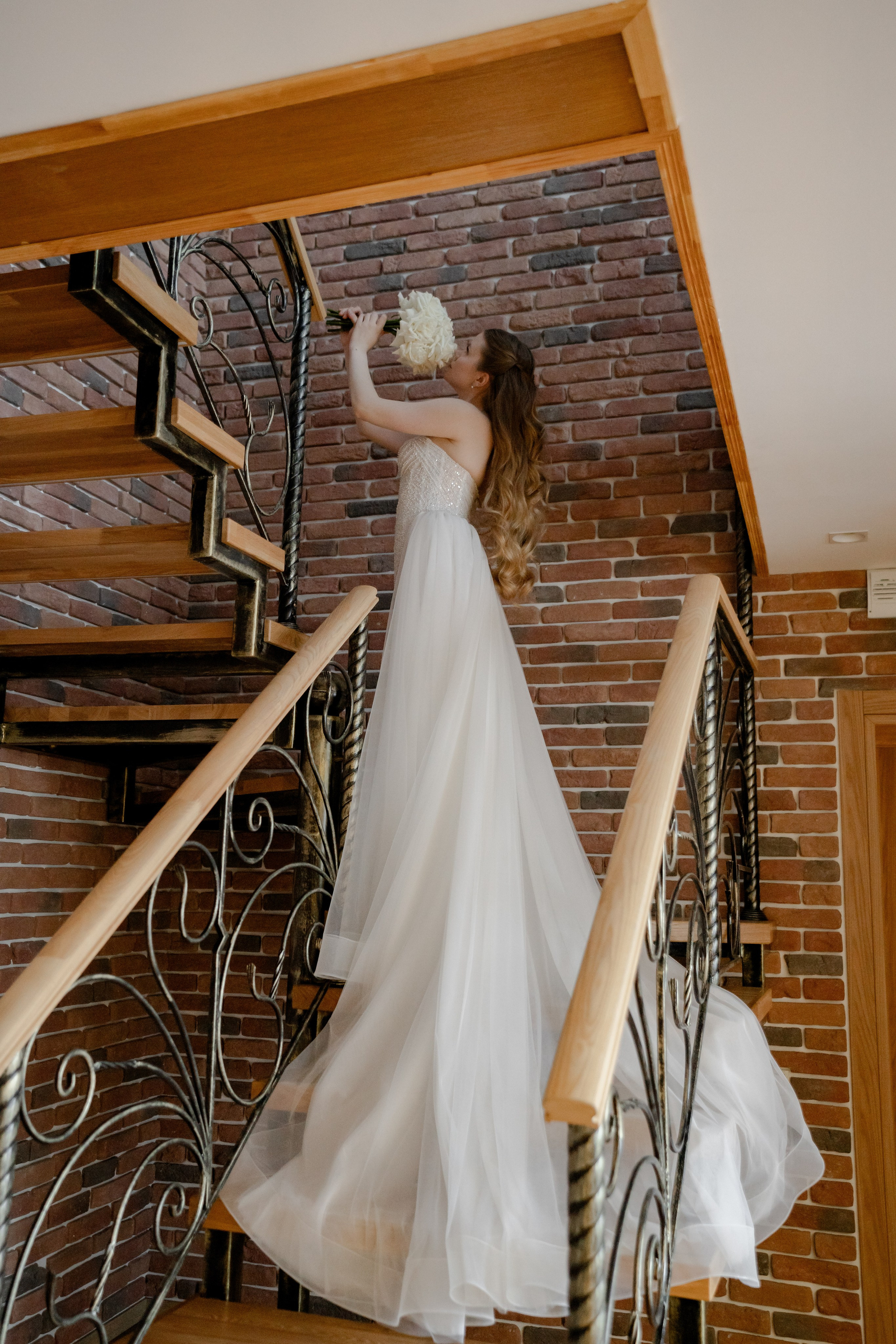 СВАДЕБНАЯ СЬЕМКА СБОРОВ В ОТЕЛЕ И ВЫЕЗД НА ЦЕРЕМОНИЮ (СНЯТО В СИБИРЕ В НИЖНЕВАРТОВСКЕ)М. Профессиональный фотограф, Санкт-Петербург — Виктория Богомолова