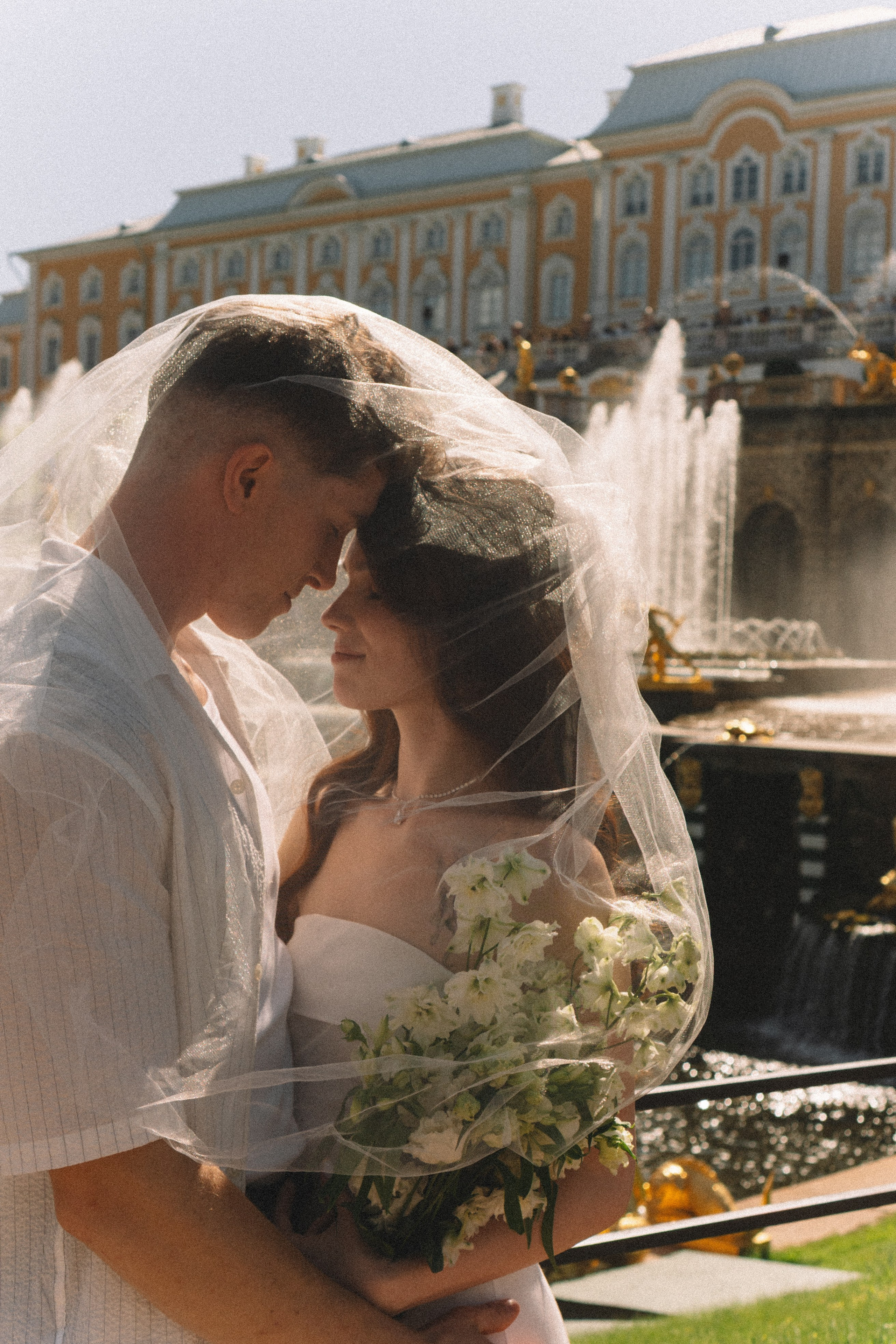 СВАДЕБНАЯ СЬЕМКА В ПЕТЕРГОФЕ И СЬЕМКА РЕПОРТАЖА В ЗАГСЕ ПЕТЕРГОФА. Профессиональный фотограф, Санкт-Петербург — Виктория Богомолова