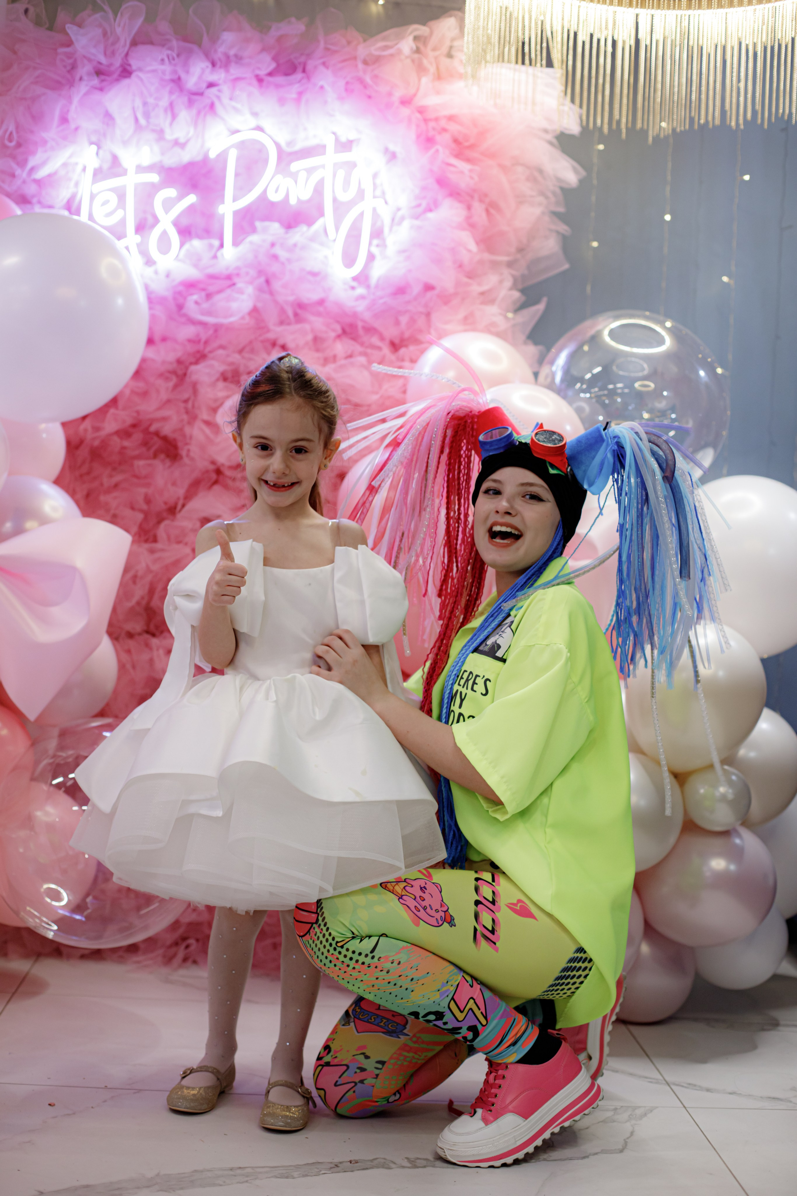 ASIA'S BIRTHDAY PARTY. Photokarish