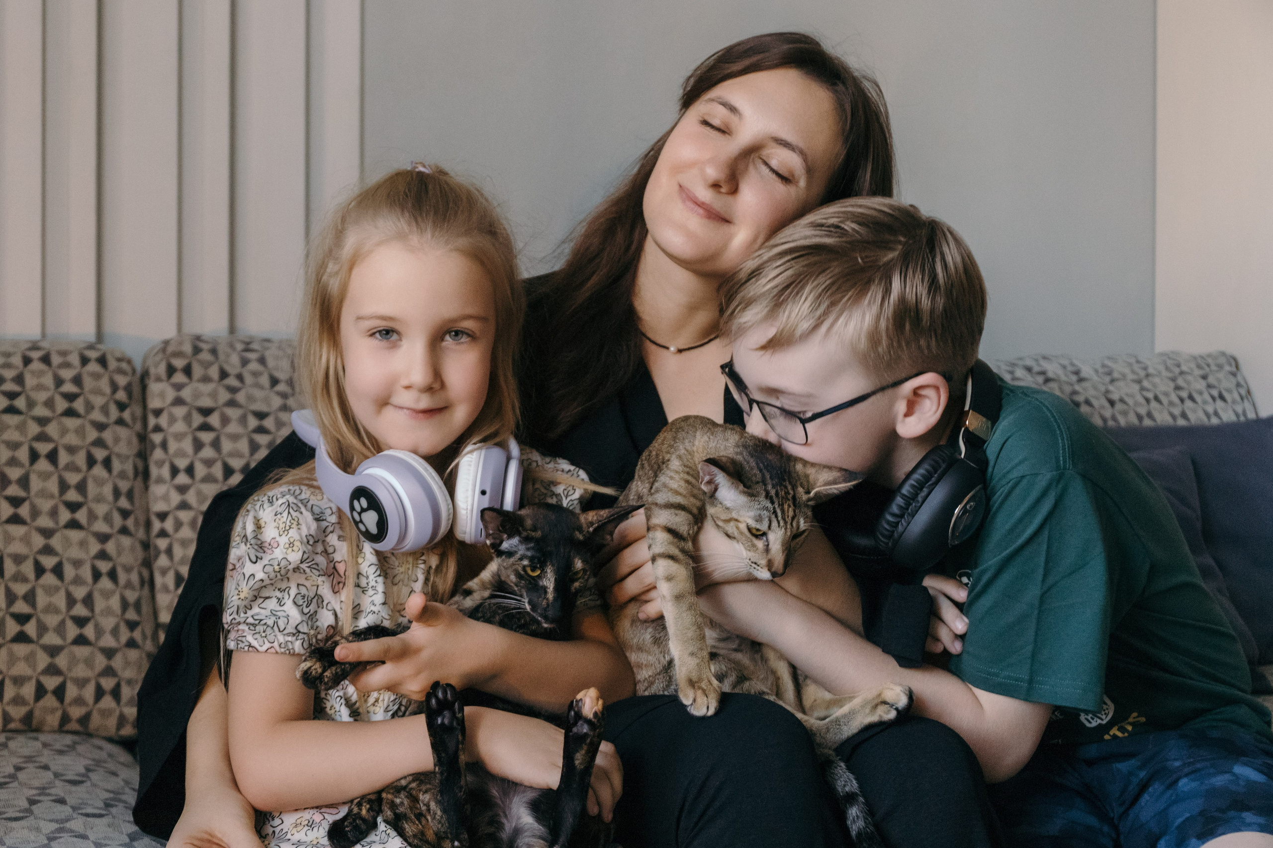 Семья и кошки. Фотограф Елена Балакина (Челябинск)