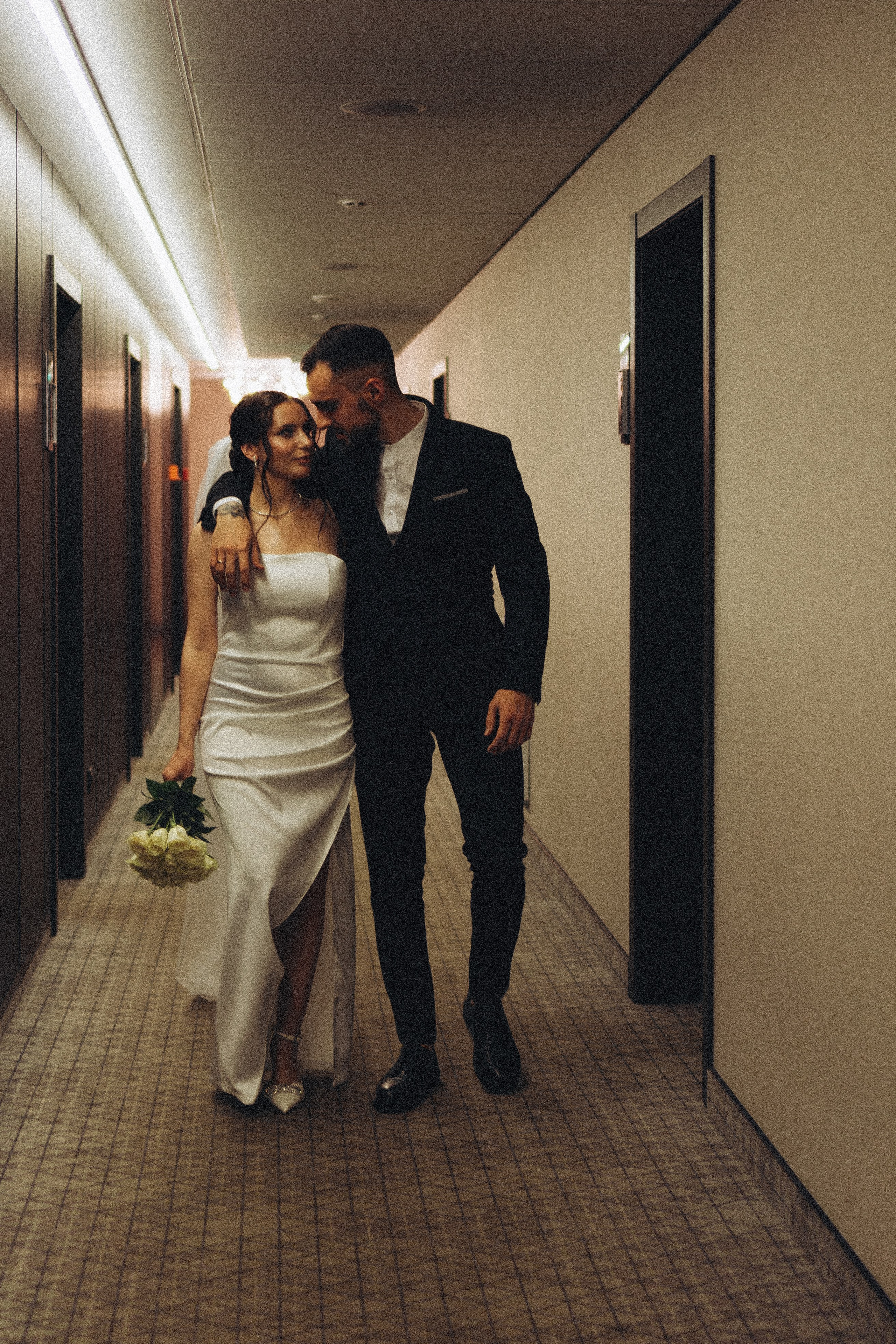 СВАДЕБНАЯ СЬЕМКА СБОРОВ ЖЕНИХА И НЕВЕСТЫ В ОТЕЛЕ И ТАКЖЕ ФОТОСЕССИИЯ В ОТЕЛЕЕ МЕГАПОЛИС БРЯНСК. Профессиональный фотограф, Санкт-Петербург — Виктория Богомолова