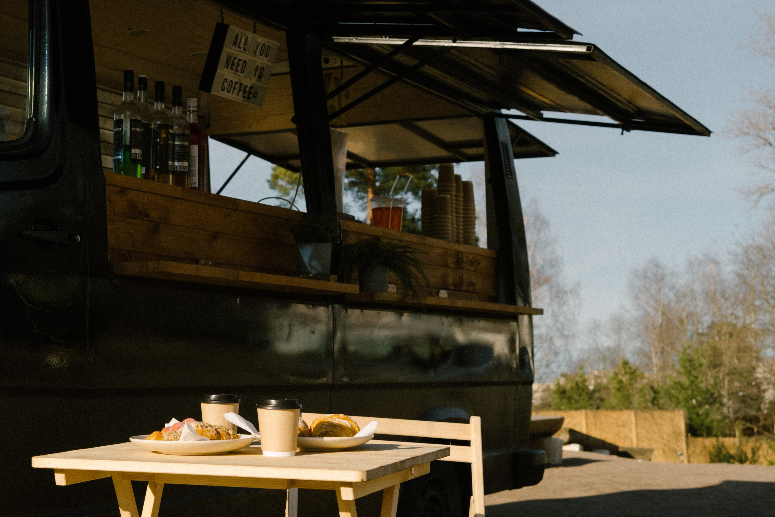 Горизонт событий — бар на колесах. Фотограф для брендов в Санкт-Петербурге — Анастасия Галина
