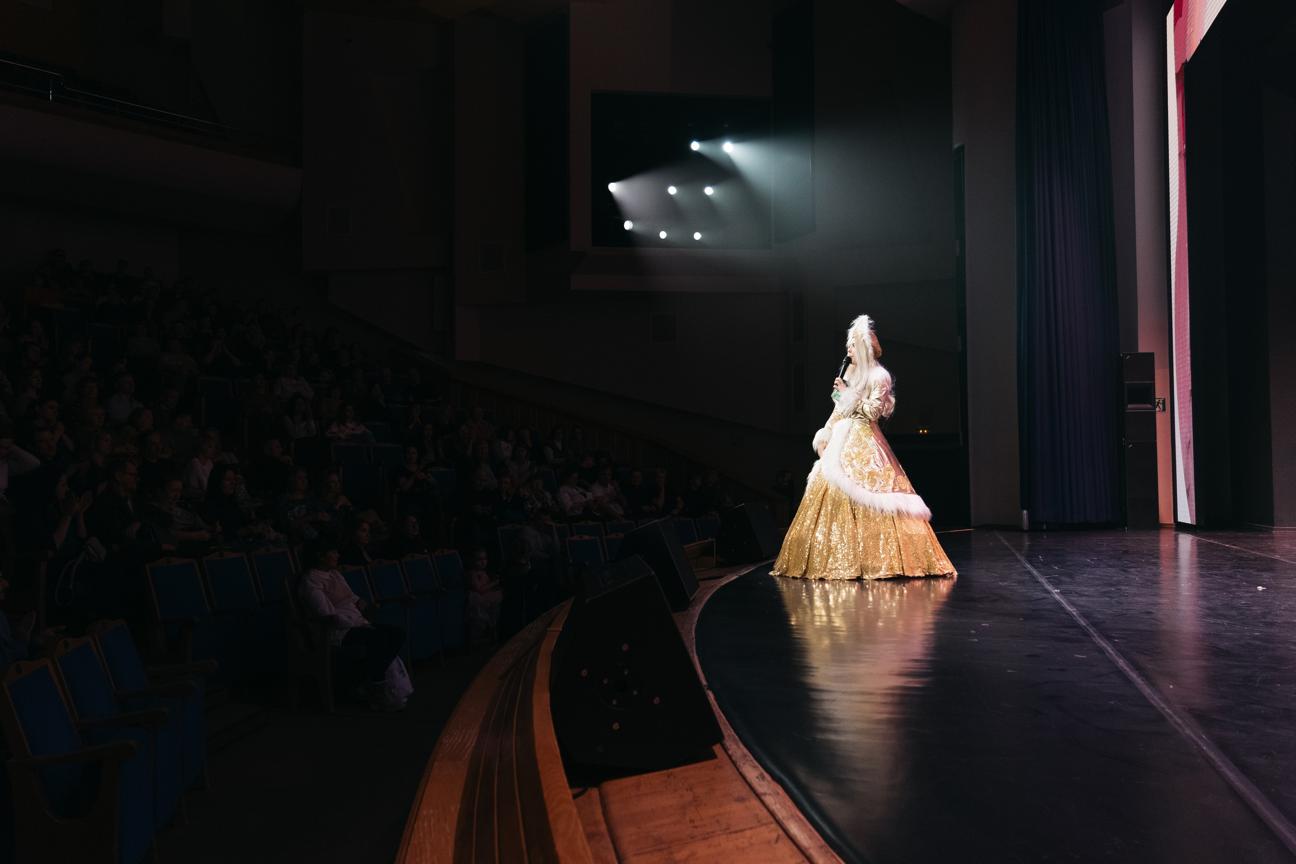 СурГУ 23.12.23. Репортажный и свадебный фотограф в Сургуте