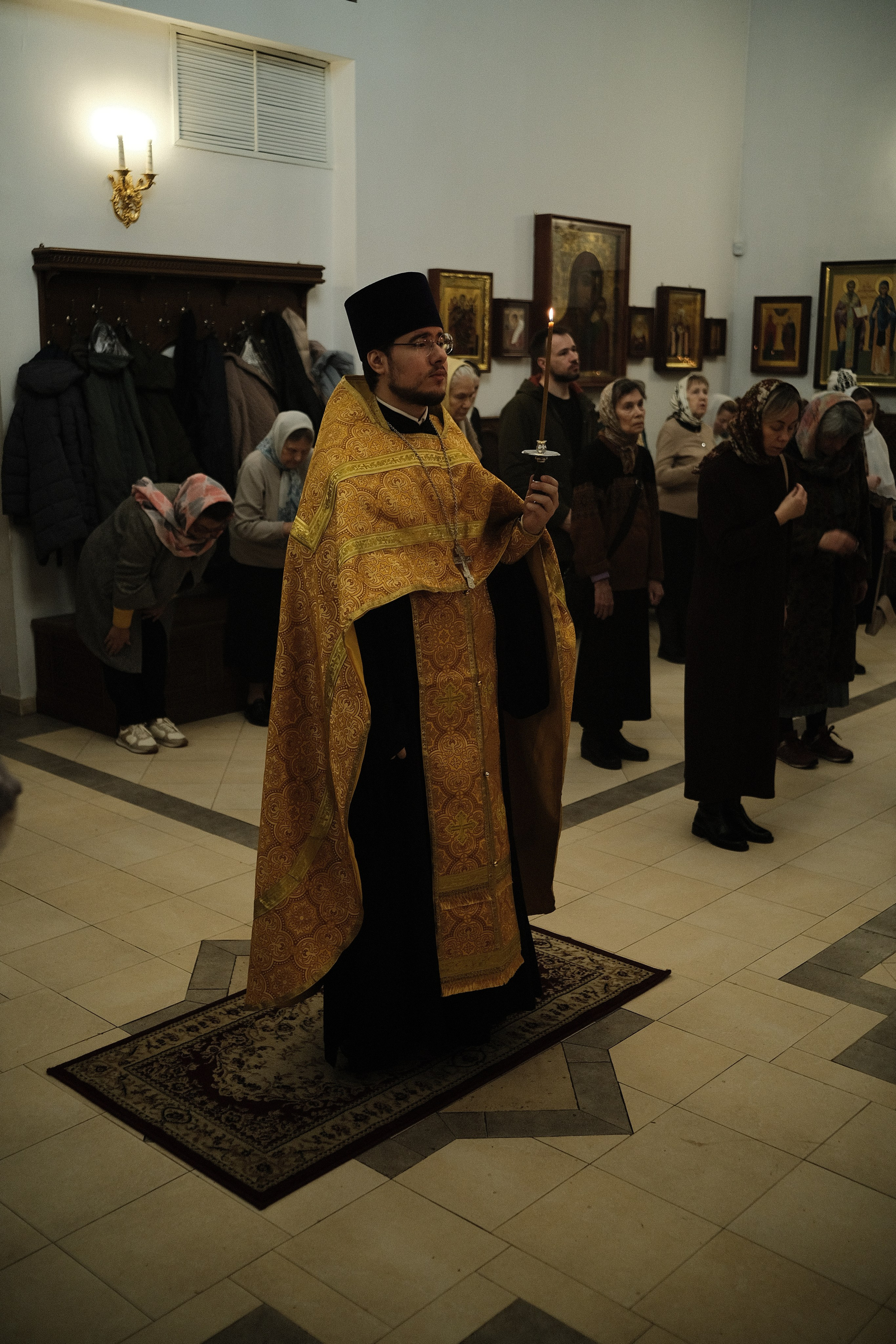 Храм Спиридона, епископа Тримифунтского. Илья Варакин — Кинематографичный фотограф в Москве. Съемки с душой и эстетикой пленки. Готовые фото за 2 дня