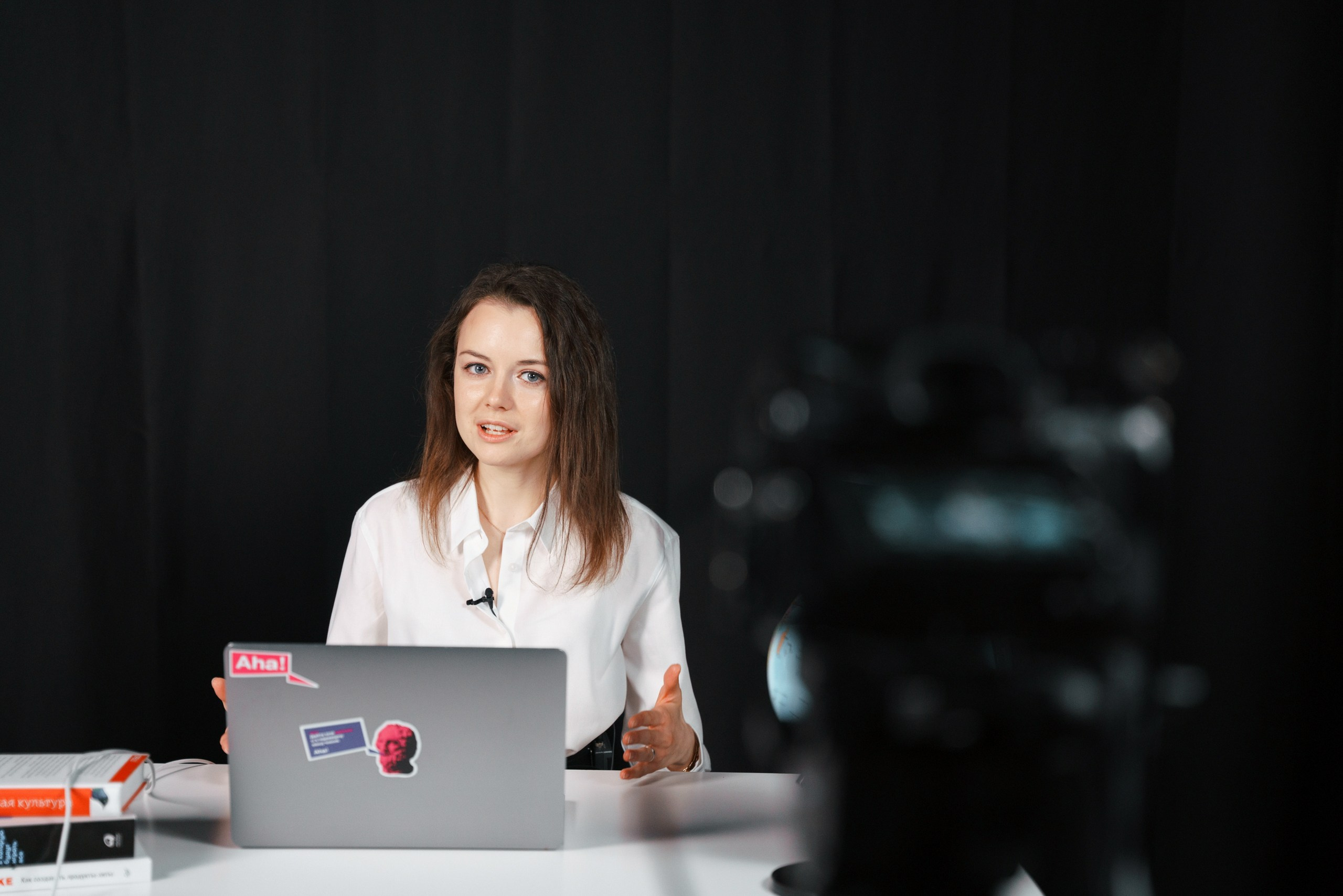 Aha! — 9 апреля 2021. Фотобанк Матемаркетинг