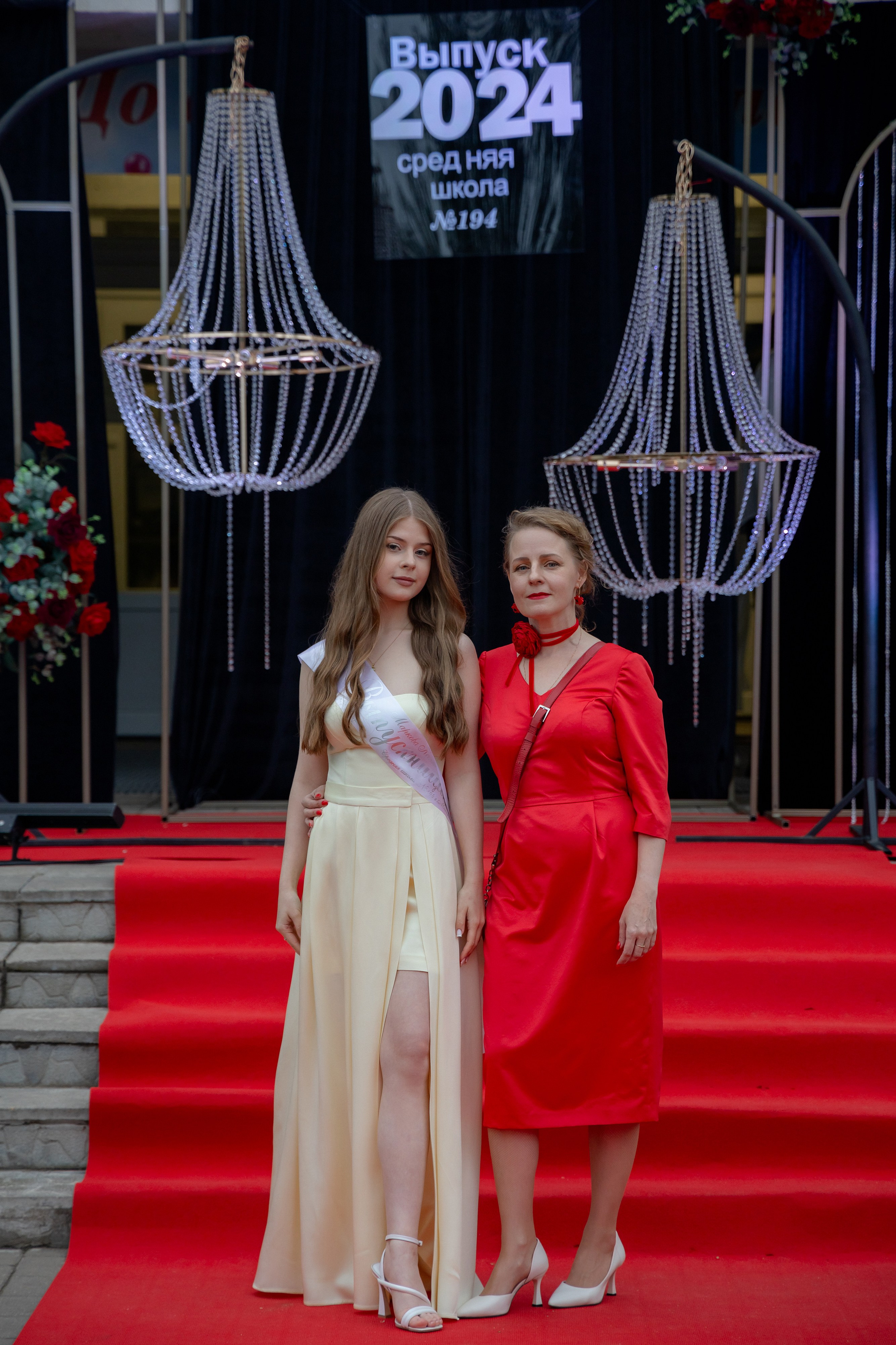 Школьный выпускной 2024 год в Соколе (Минск). Свадебный фотограф в Минске/Беларуси Сергей Спиридонов