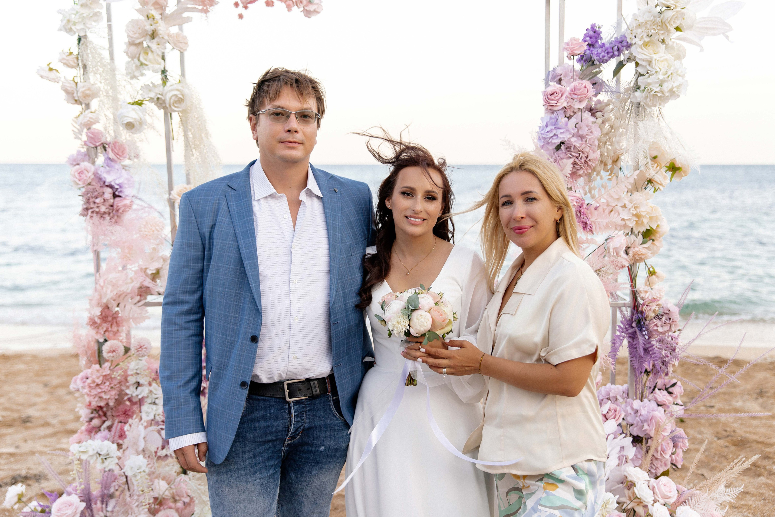 Свадебная фотосессия у моря в городе Феодосия. Свадебный фотограф и видеограф Краснодар, Ростов, Сочи, Новороссийск