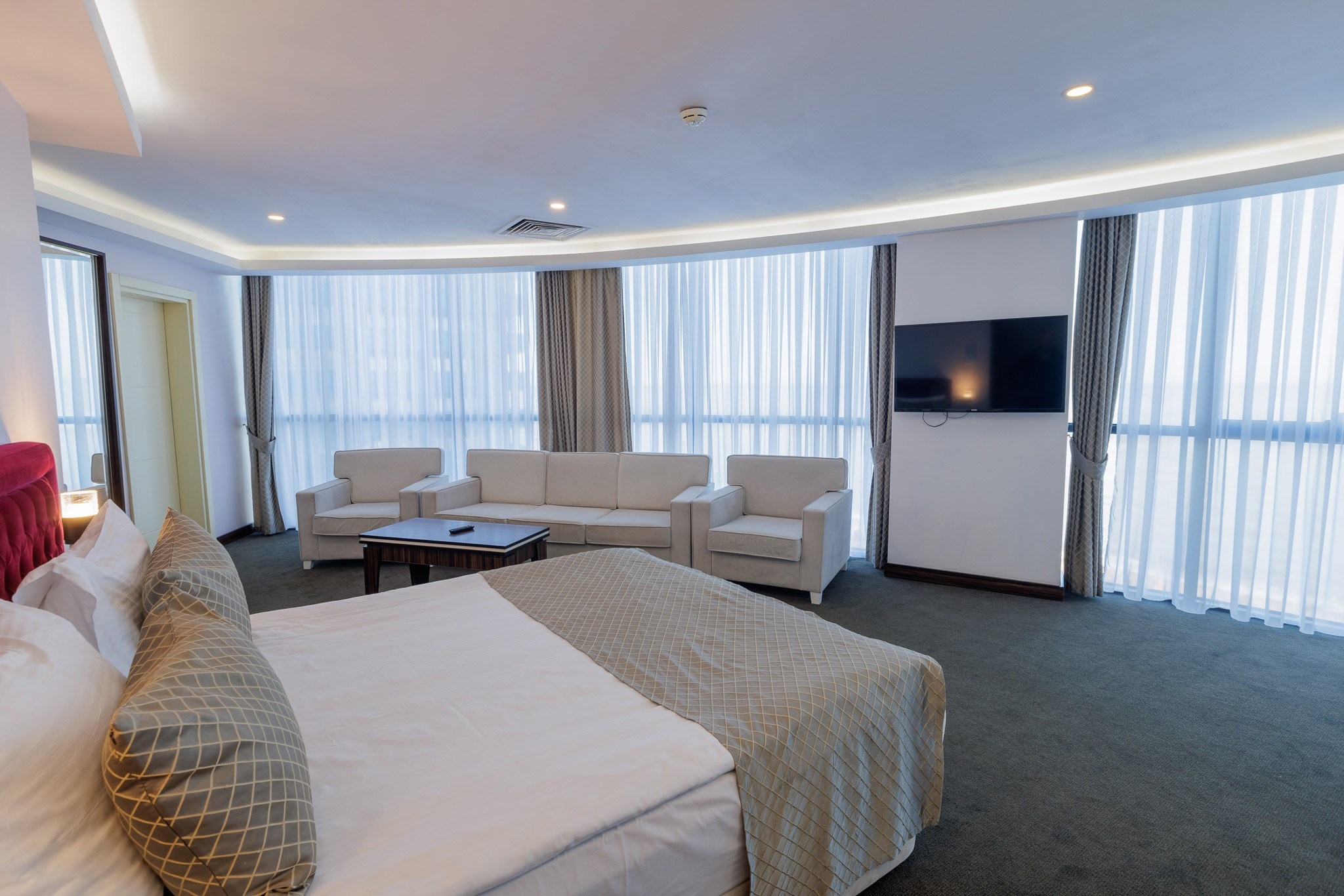 SKY TOWER (METRO CITY). Режиссёр, клипмейкер, фотограф — Андрей Охота