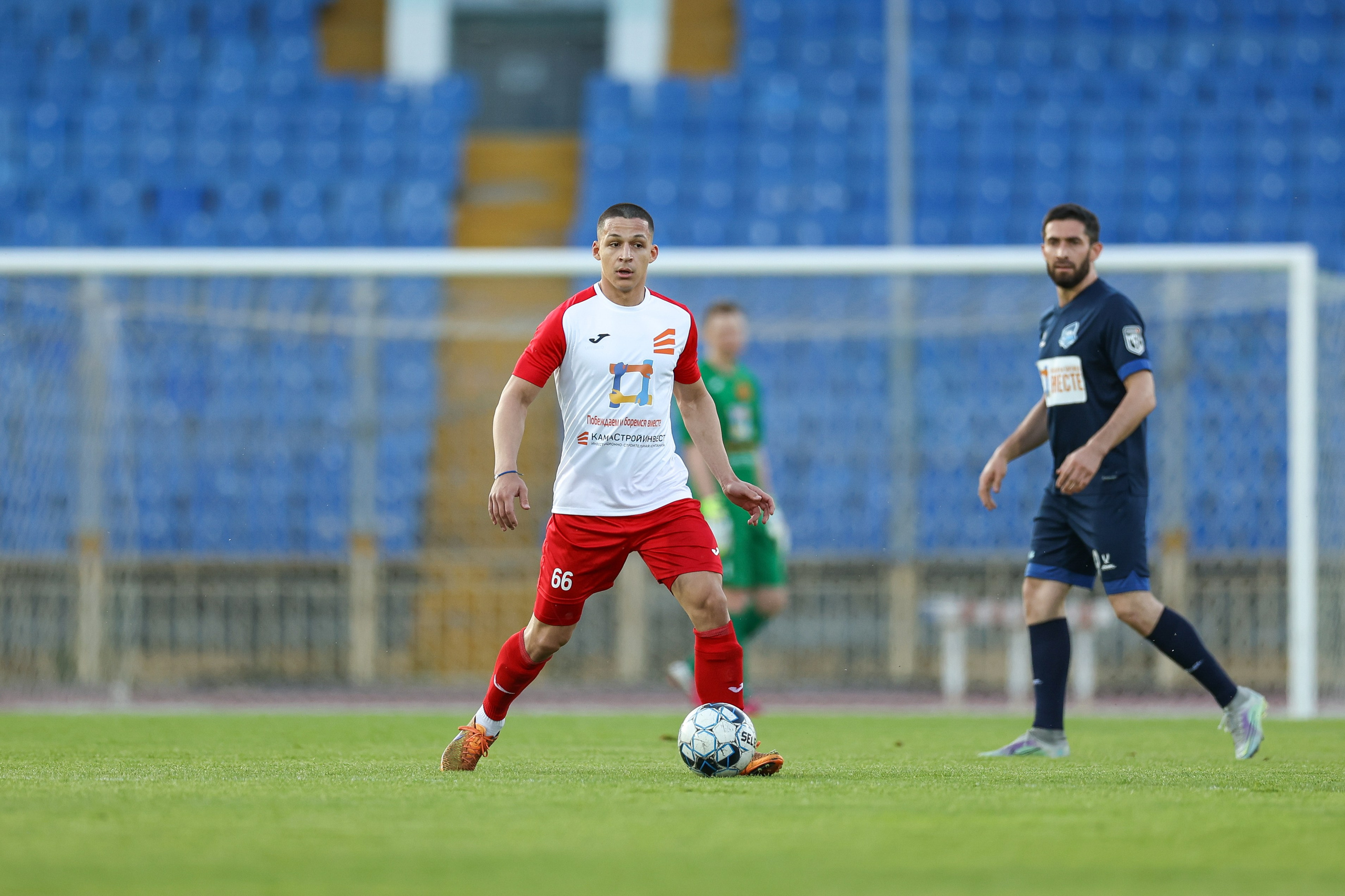 Благотворительный футбольный матч Друзья Бурмистрова vs ФК Fight Nights. Спортивный репортажный фотограф Казань Нафис Сиразетдинов