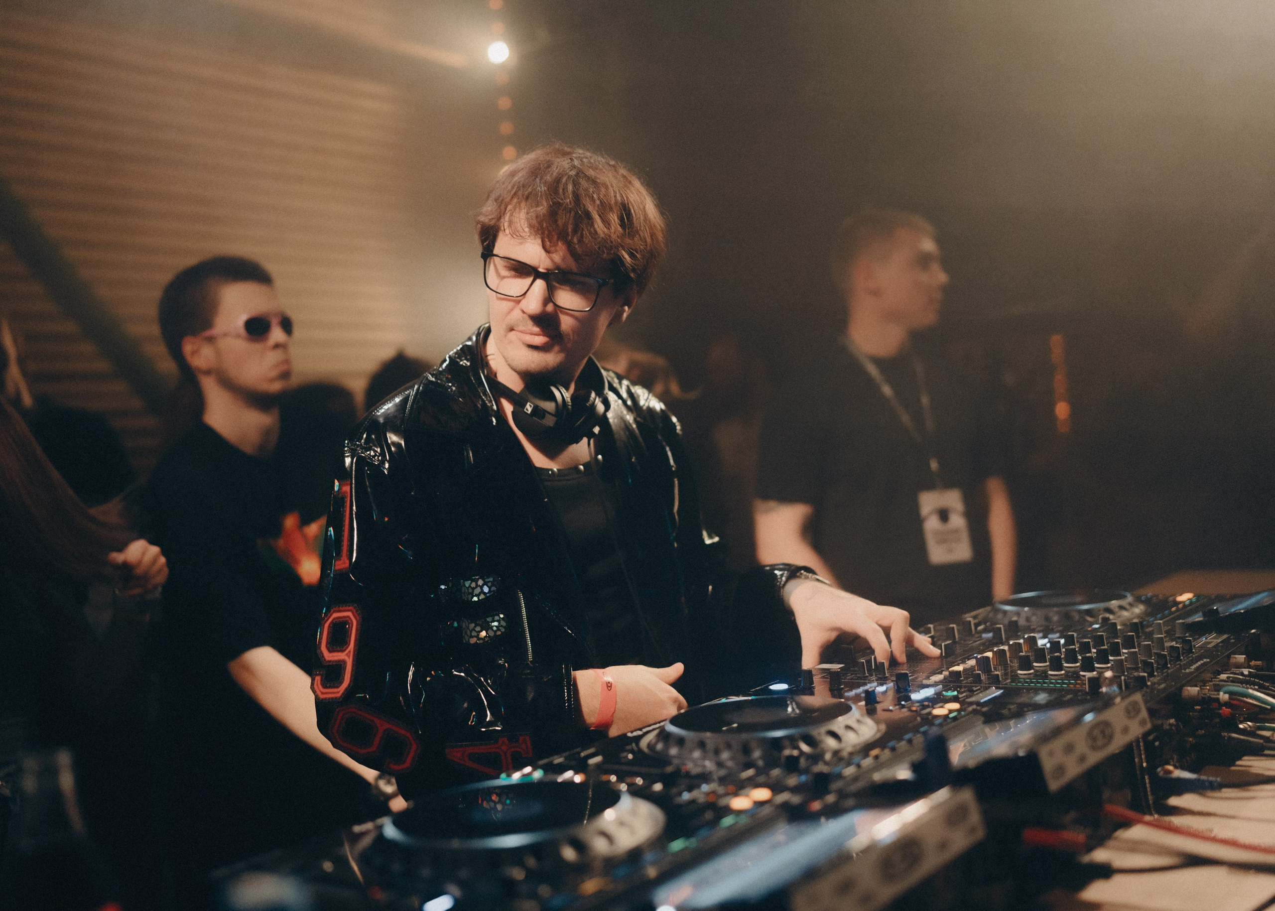 К-30 SLAVIC TECHNO: Police In Paris. Annyshka