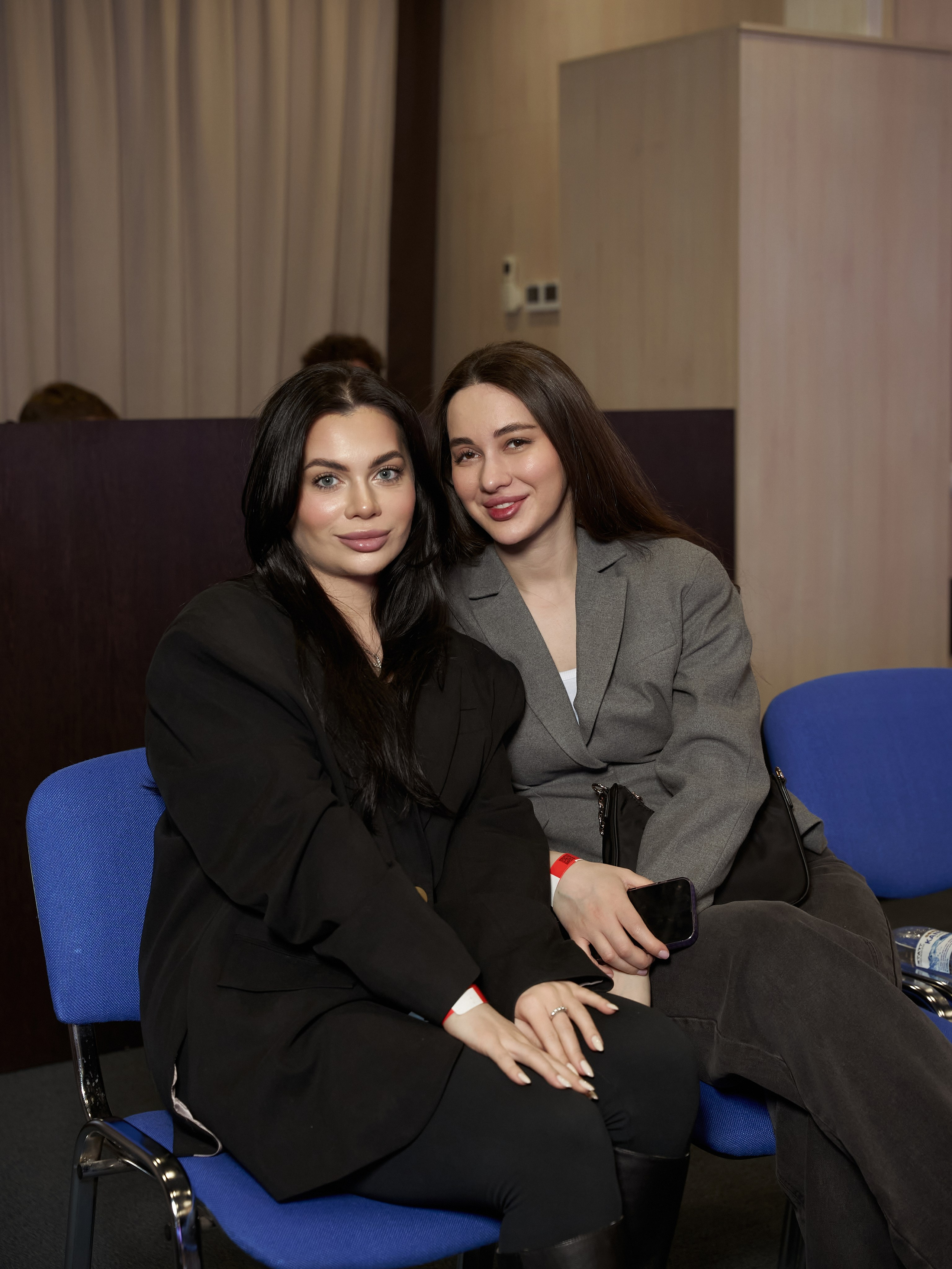 СЛУШАТЕЛИ. PRO-AGELESS