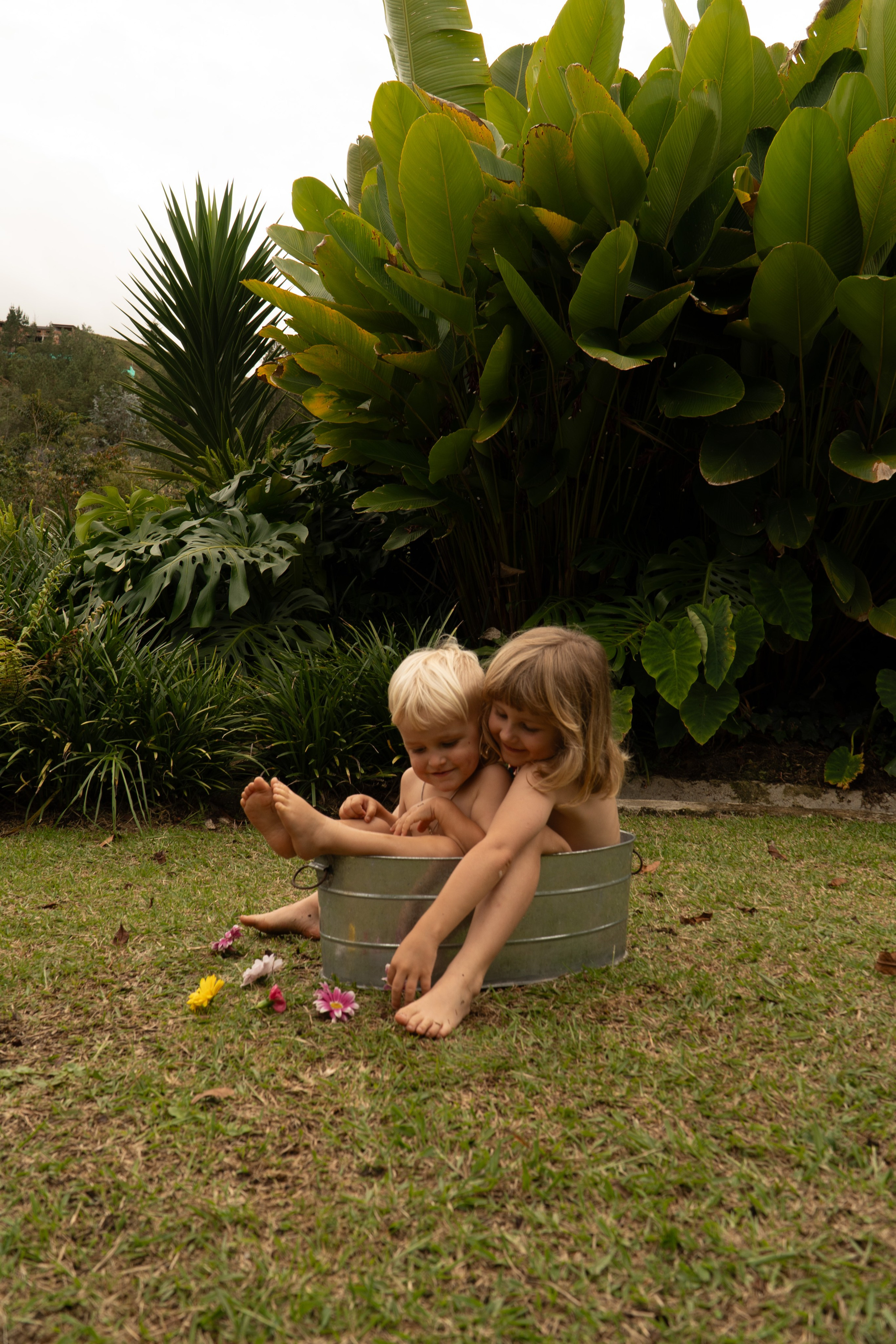 Olga and Family. Wedding Photographer in Barcelona and Medellin