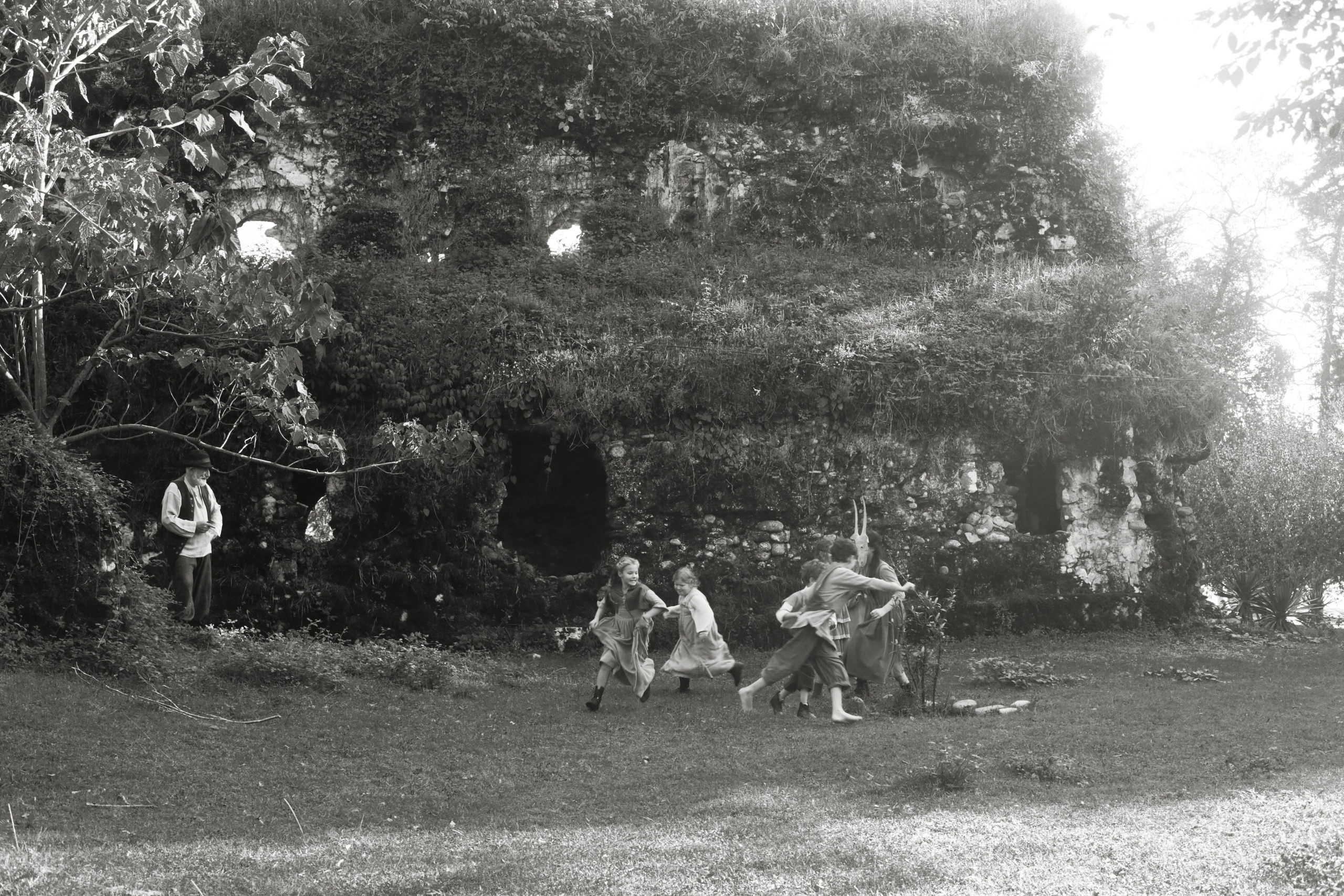 Кинематографическая съемка. Старик и дети. Ekaterina Beridze