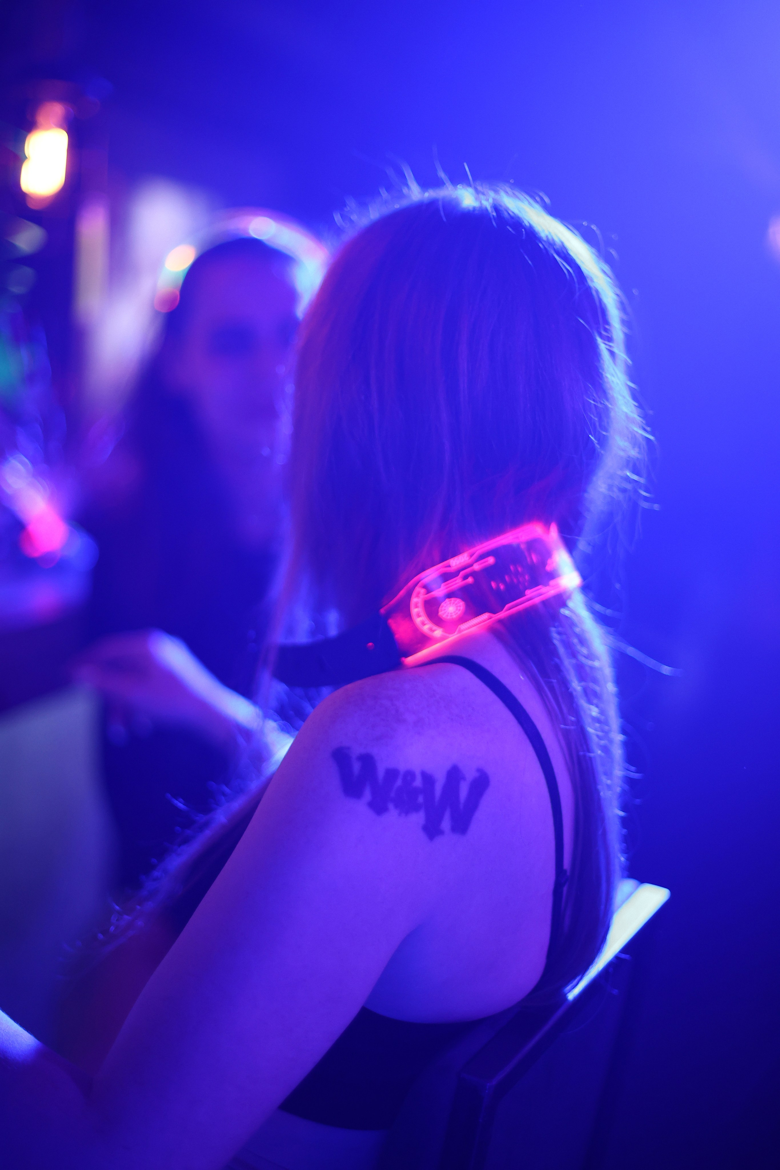 Neon Party 01.08.25. Мята Спортивная — Кальянная, караоке, бар в Минске