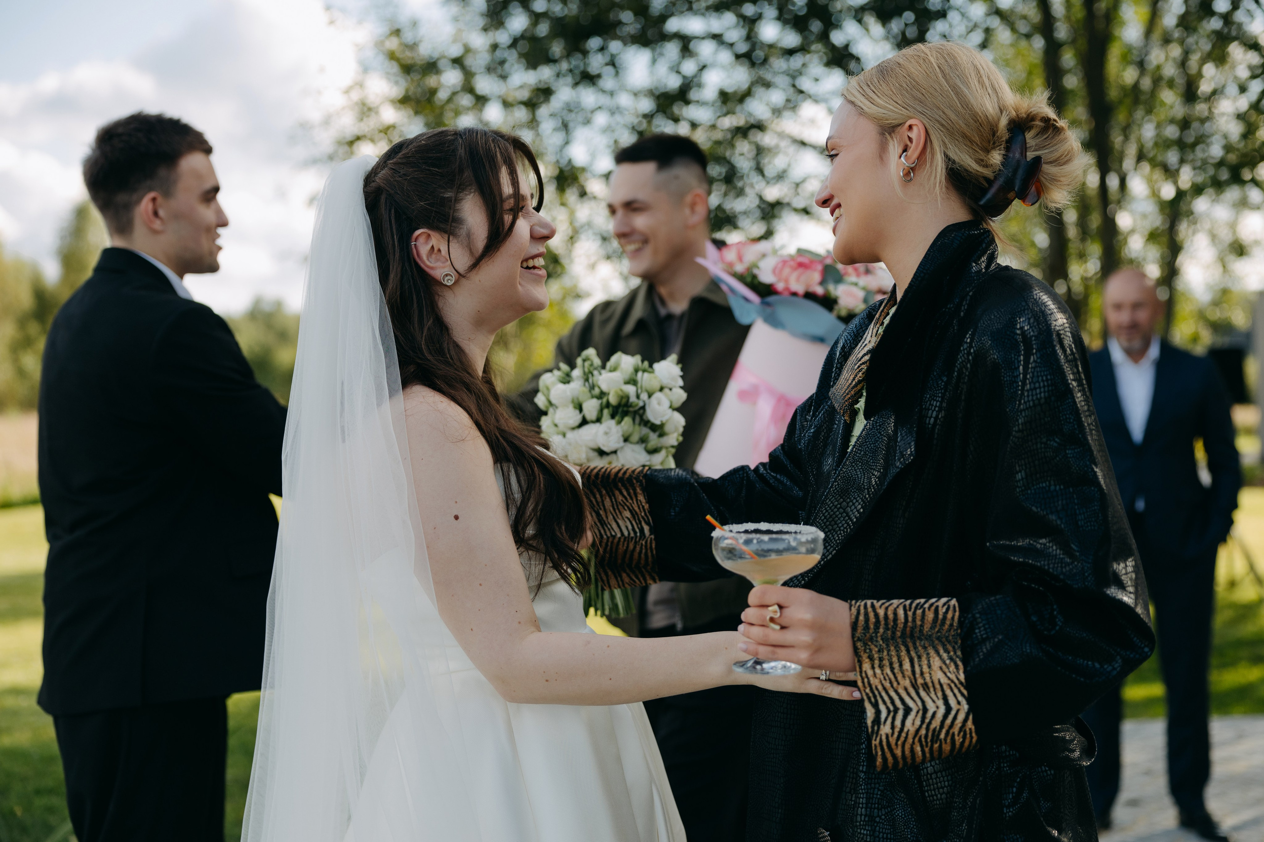 Утро в отеле Twelve Reasons и банкет в усадьбе Шелепаново. Свадебный фотограф Москва Анастасия Храмова