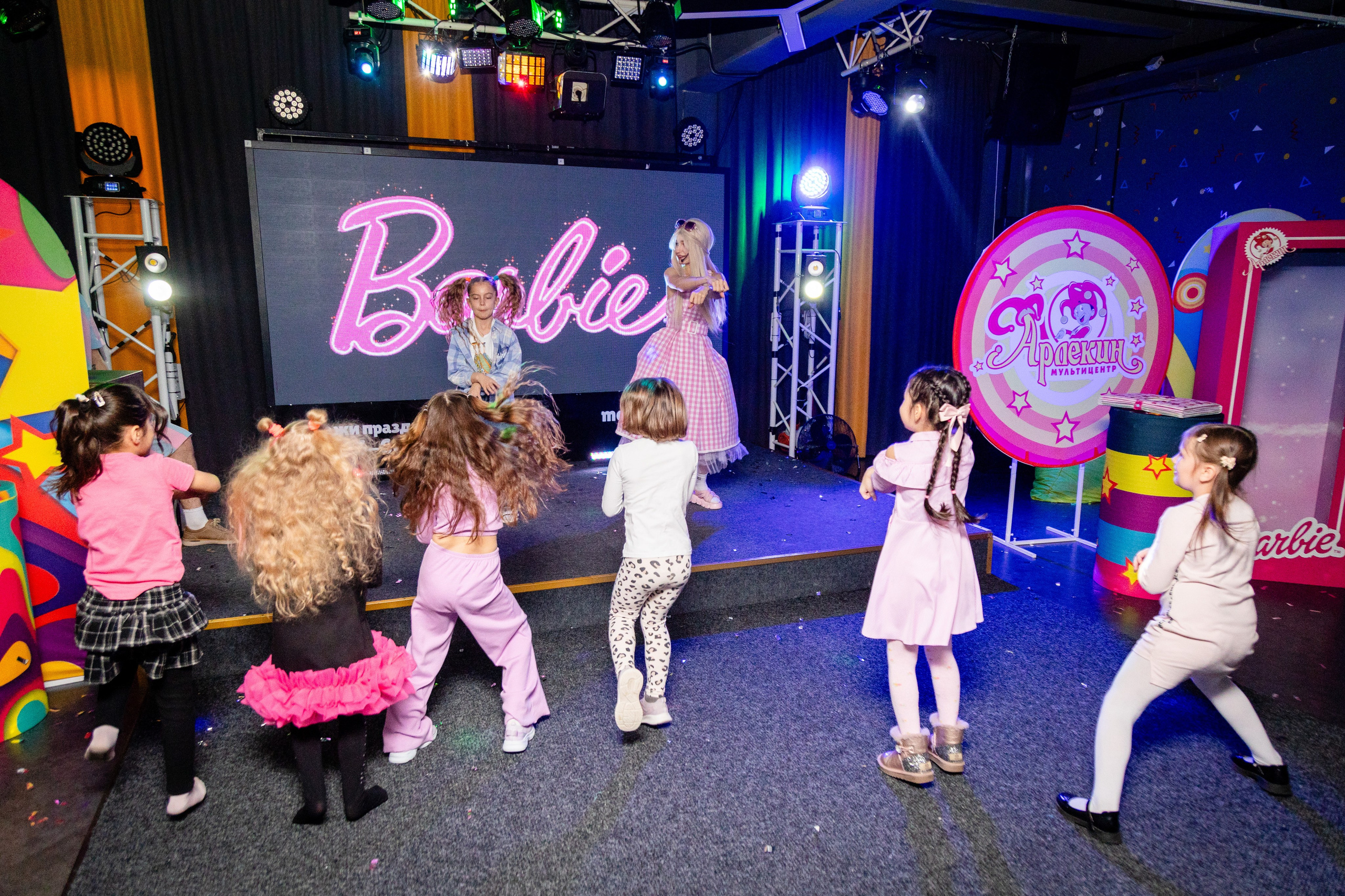Алисе 7 лет. Детский фотограф видеограф в Хабаровске Михаил Орлов