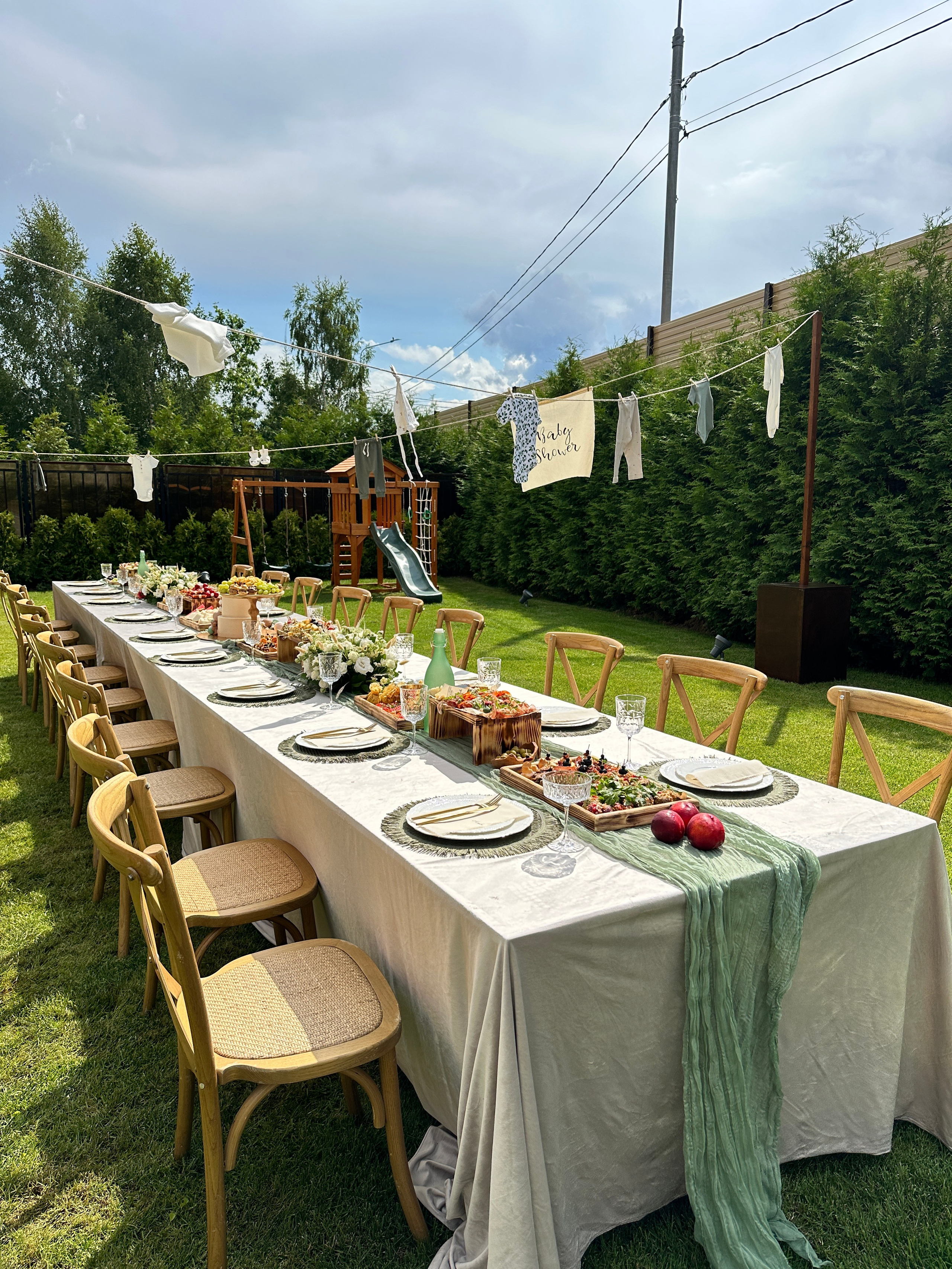 Столы. Выездной кейтеринг, съедобные букеты, торты и сладости на заказ