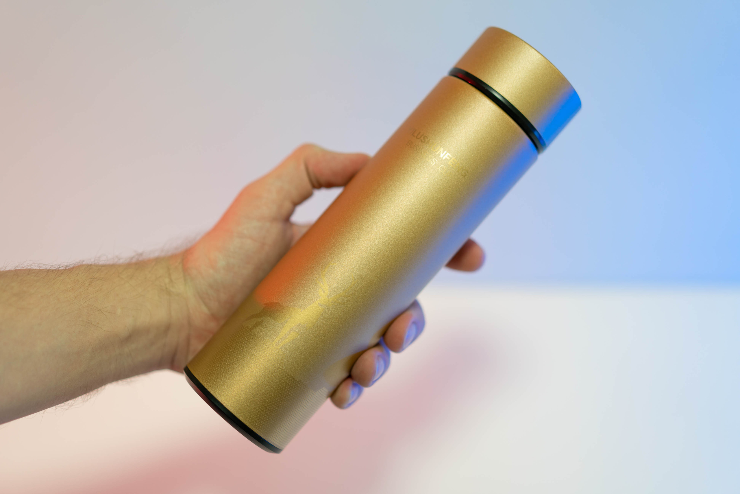 УМНЫЙ ТЕРМОС С ИНДИКАТОРОМ ТЕМПЕРАТУРЫ. Фотограф — видеограф в Москве Дмитрий Менделеев