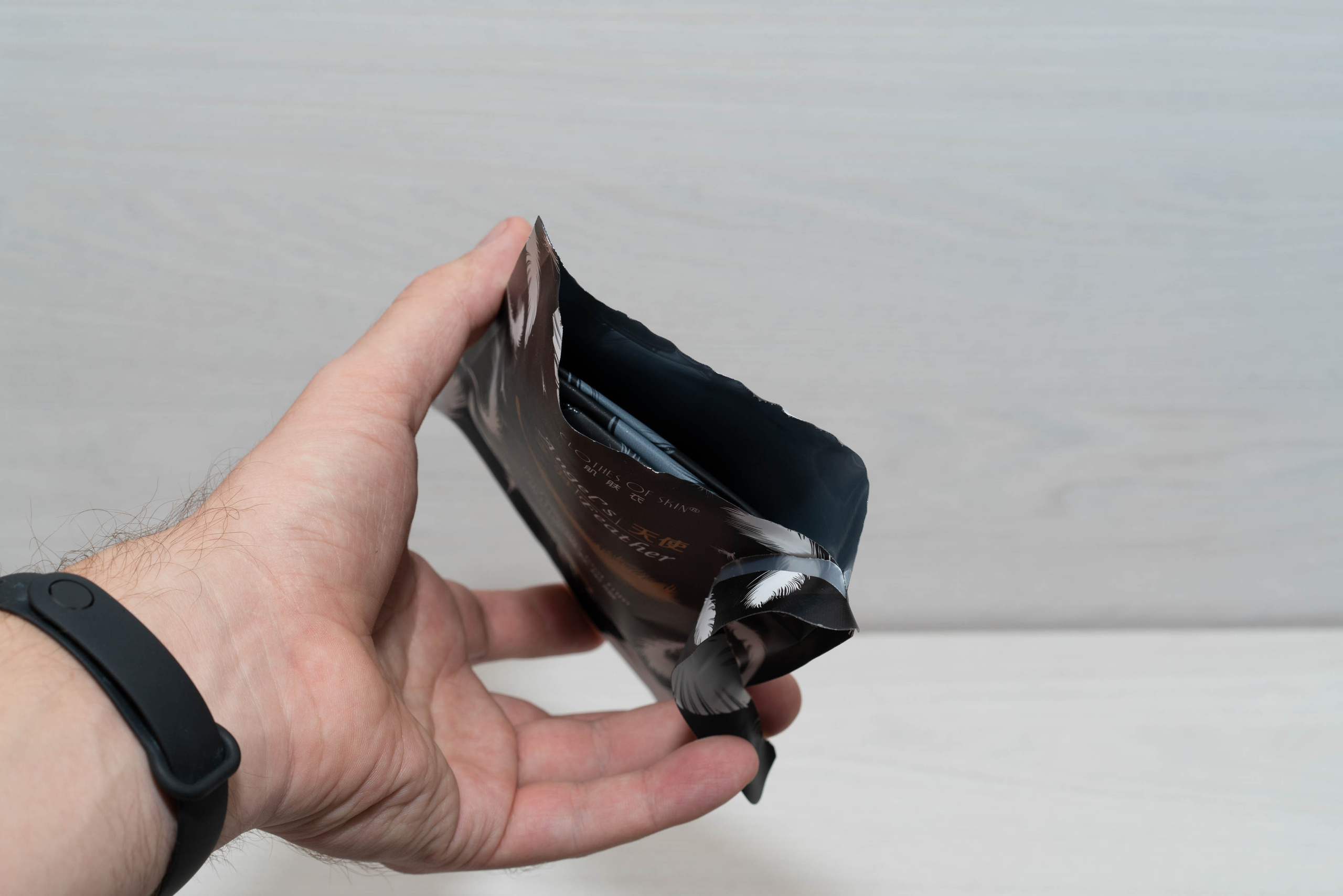 Носки маска для ног педикюрные или средство для отшелушивание. Фотограф — видеограф в Москве Дмитрий Менделеев