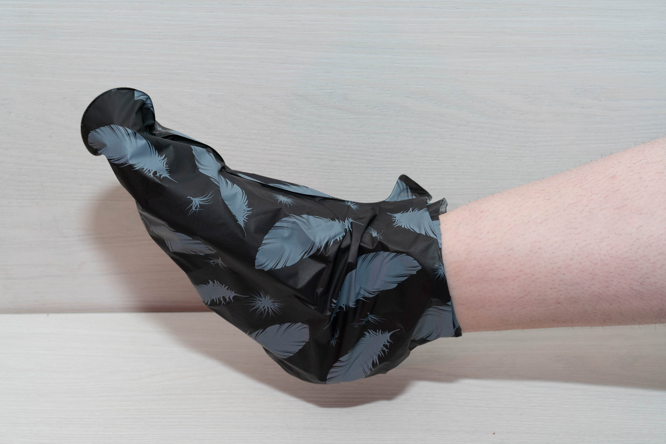 Носки маска для ног педикюрные или средство для отшелушивание. Фотограф — видеограф в Москве Дмитрий Менделеев