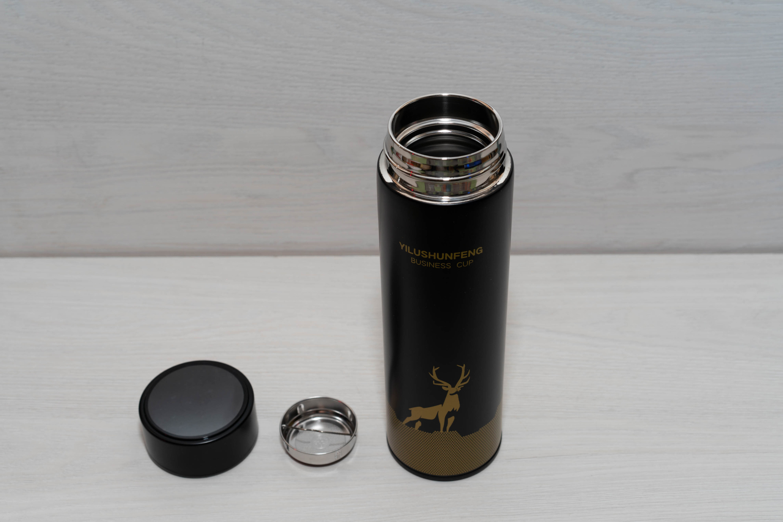 УМНЫЙ ТЕРМОС С ИНДИКАТОРОМ ТЕМПЕРАТУРЫ. Фотограф — видеограф в Москве Дмитрий Менделеев