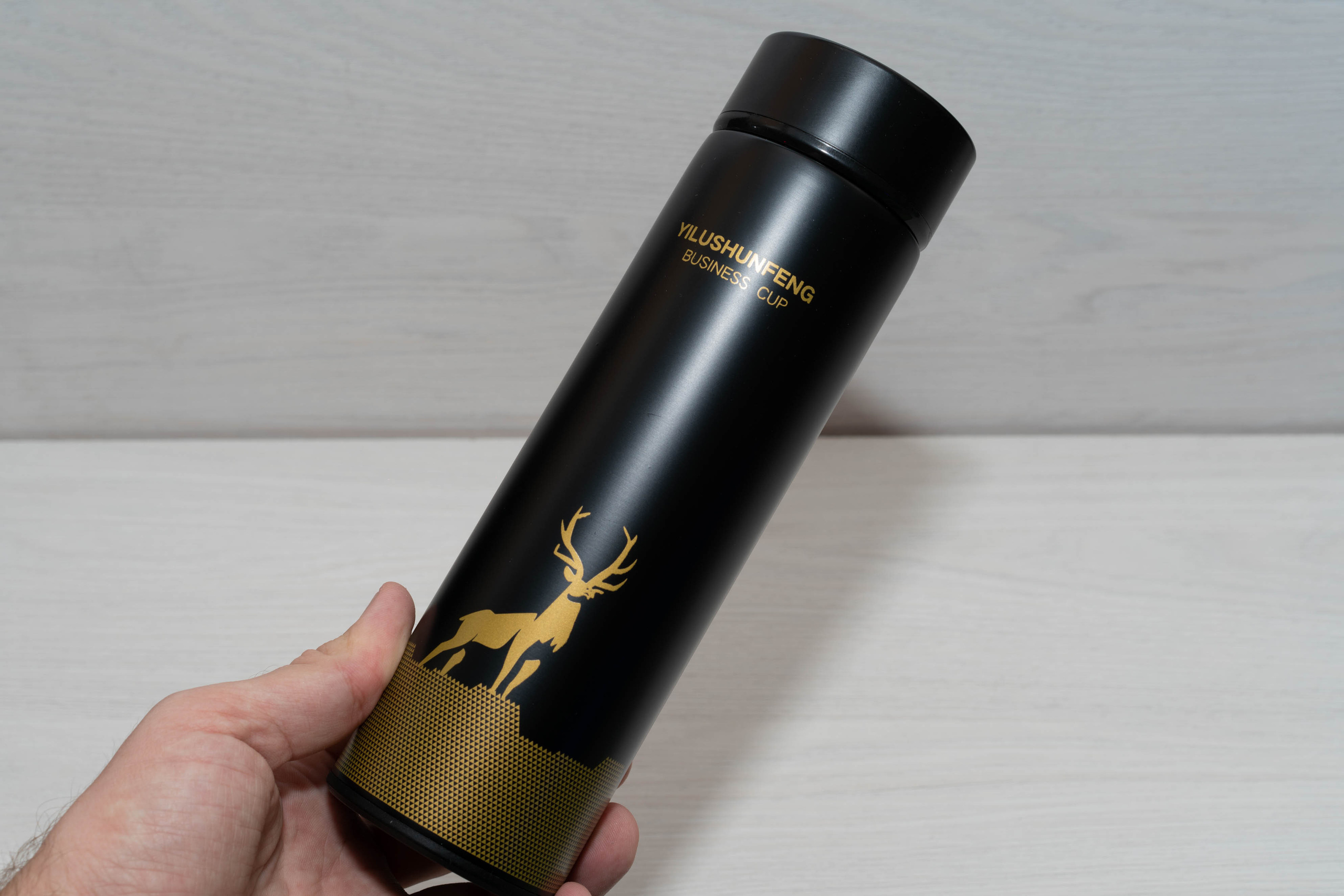 УМНЫЙ ТЕРМОС С ИНДИКАТОРОМ ТЕМПЕРАТУРЫ. Фотограф — видеограф в Москве Дмитрий Менделеев