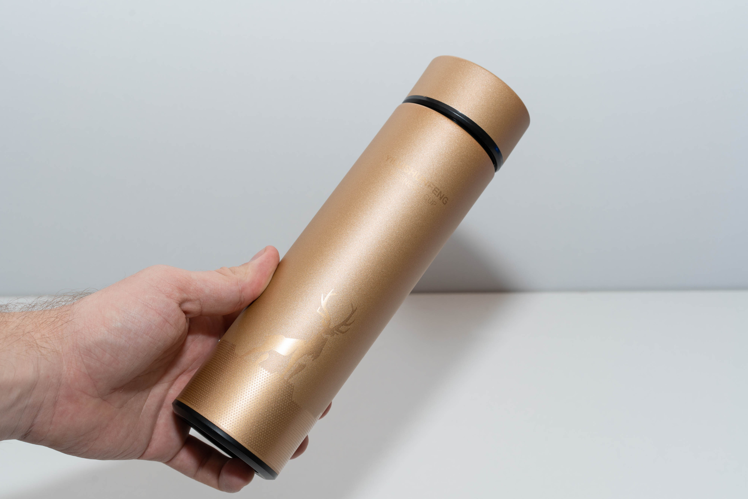 УМНЫЙ ТЕРМОС С ИНДИКАТОРОМ ТЕМПЕРАТУРЫ. Фотограф — видеограф в Москве Дмитрий Менделеев