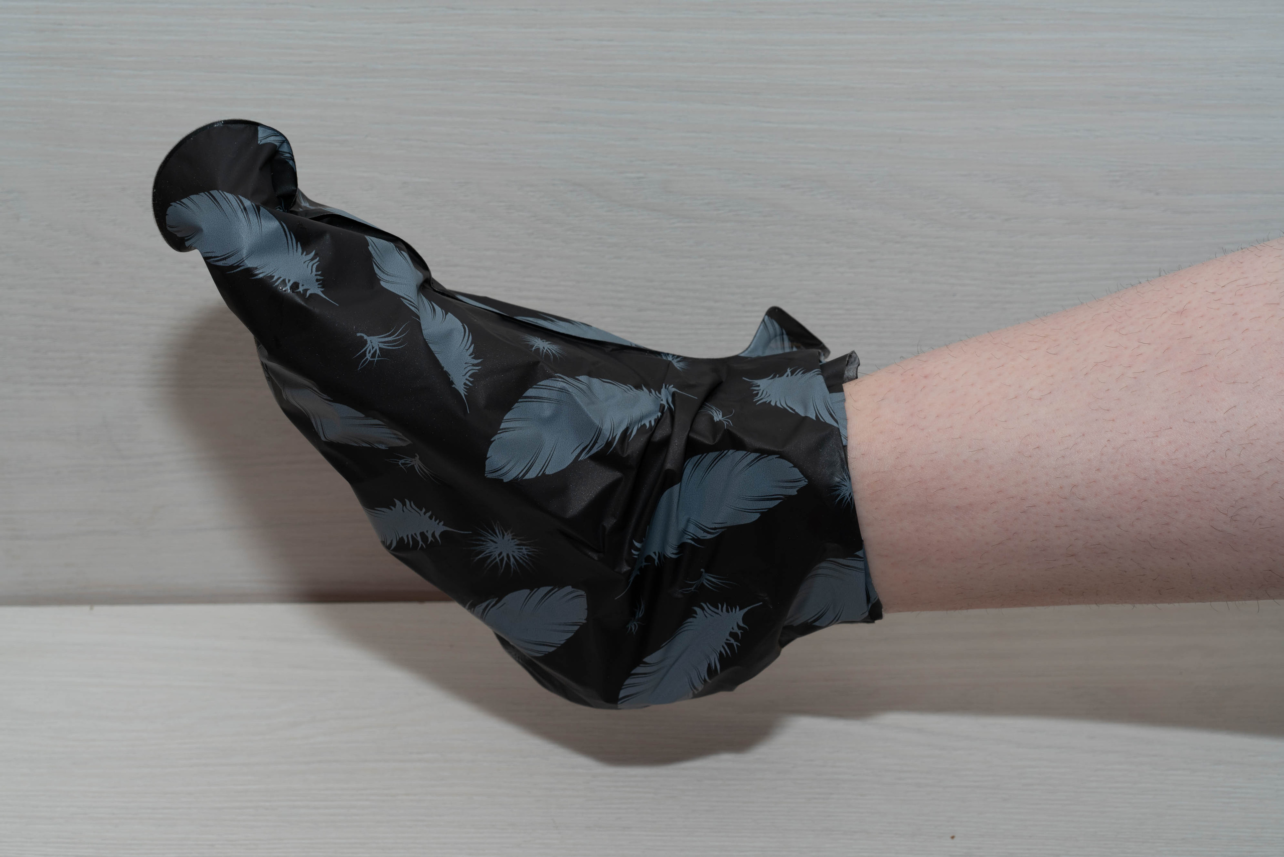 Носки маска для ног педикюрные или средство для отшелушивание. Фотограф — видеограф в Москве Дмитрий Менделеев