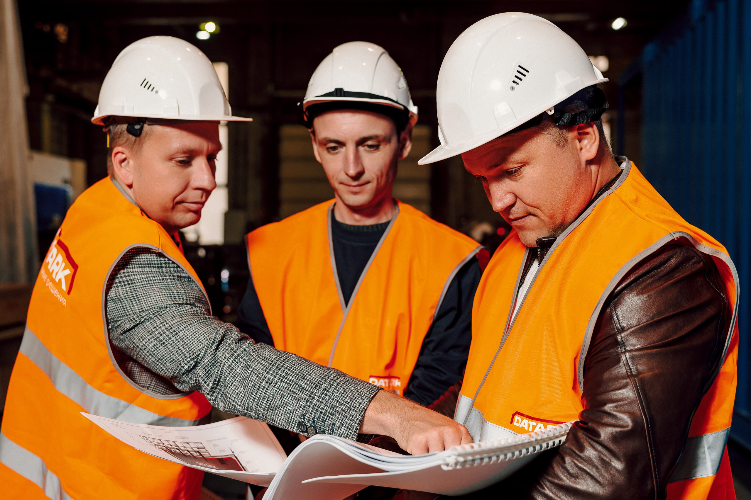 Datark — Совещание и производство. Лёшка Варзегов — фотограф