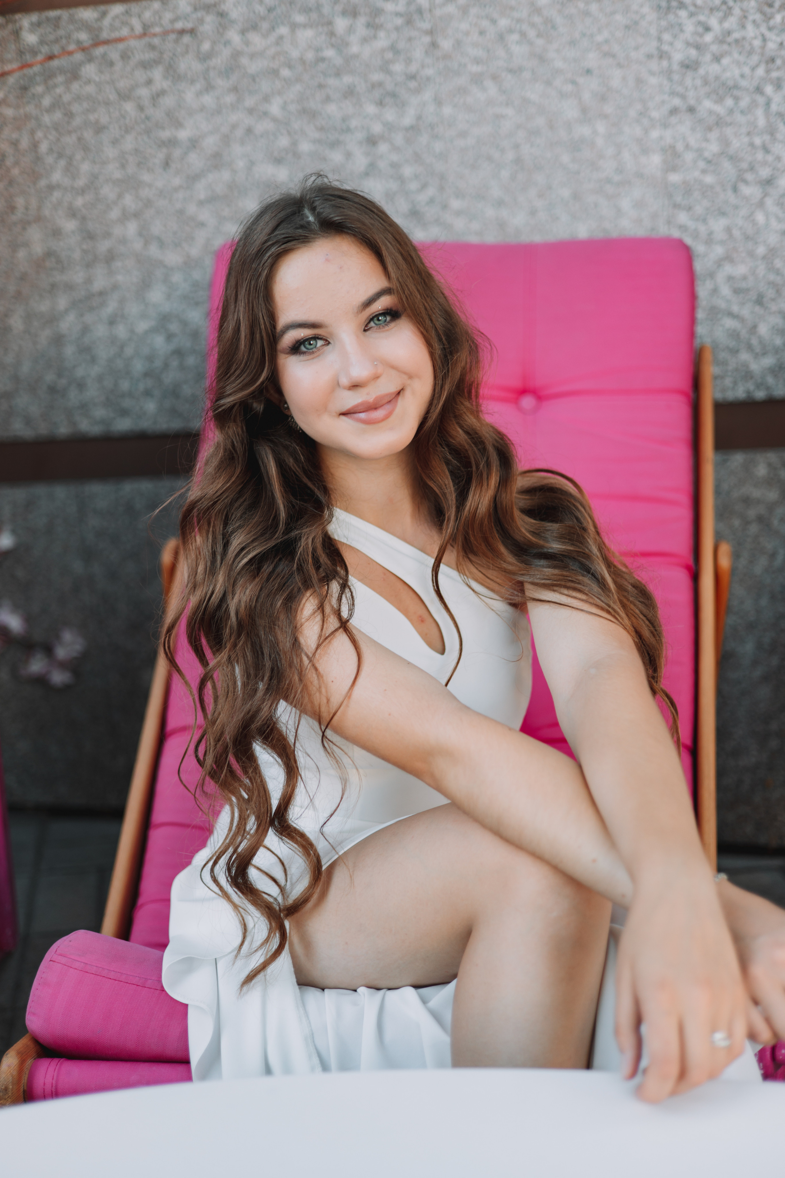 Белый комбез на прокат в Казани. Профессиональный Фотограф в Казани Яна Забелина