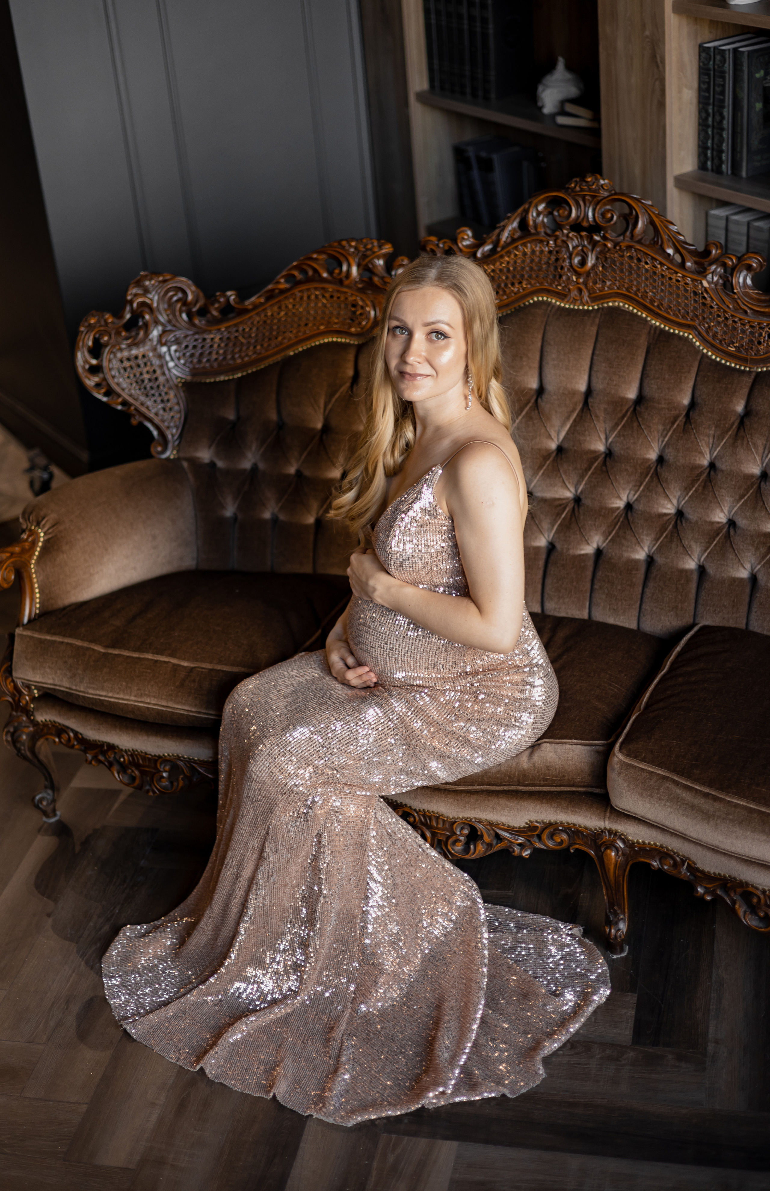 Золотистая рыбка в паетках на прокат в Казани. Профессиональный Фотограф в Казани Яна Забелина