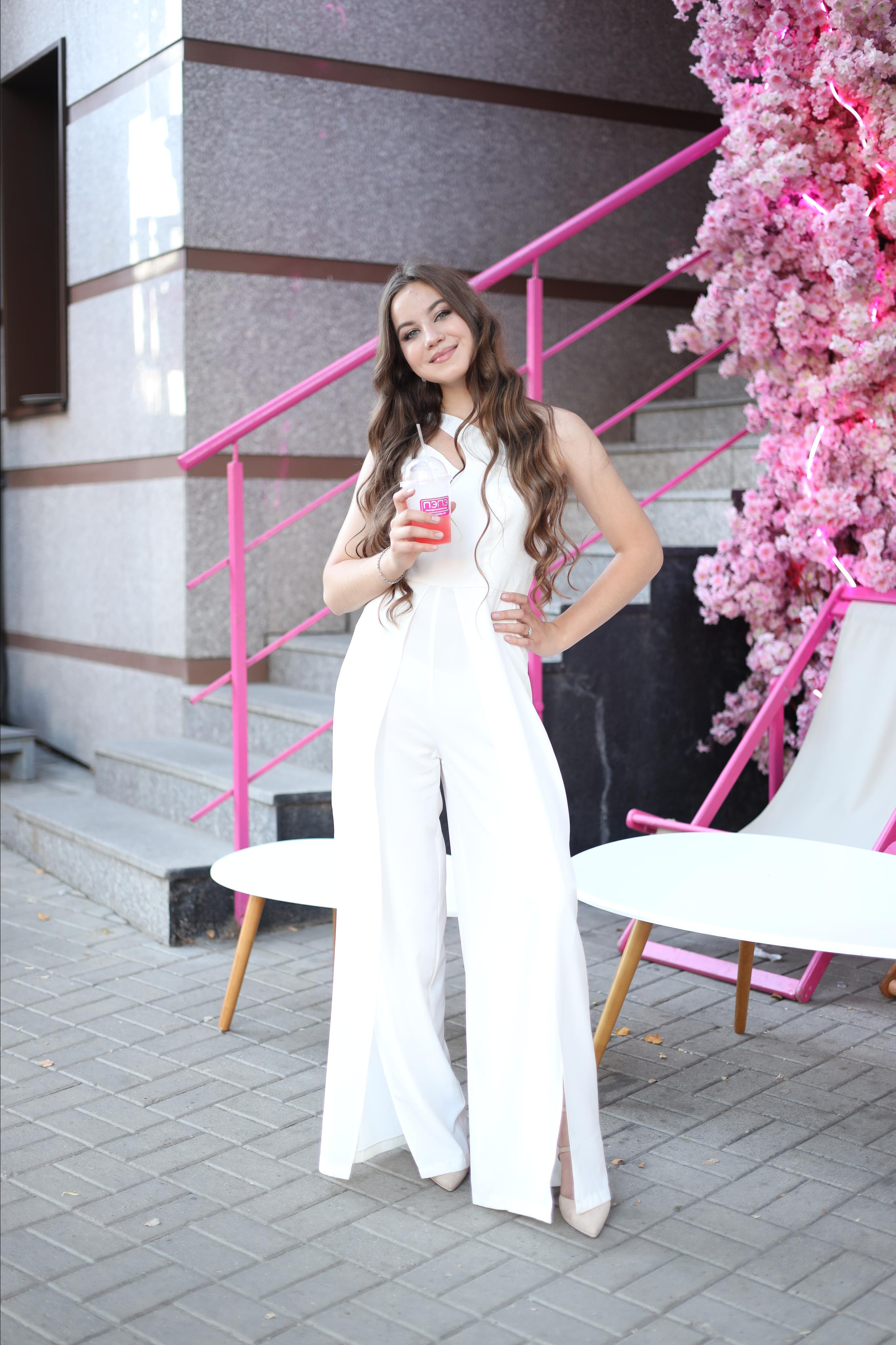 Белый комбез на прокат в Казани. Профессиональный Фотограф в Казани Яна Забелина