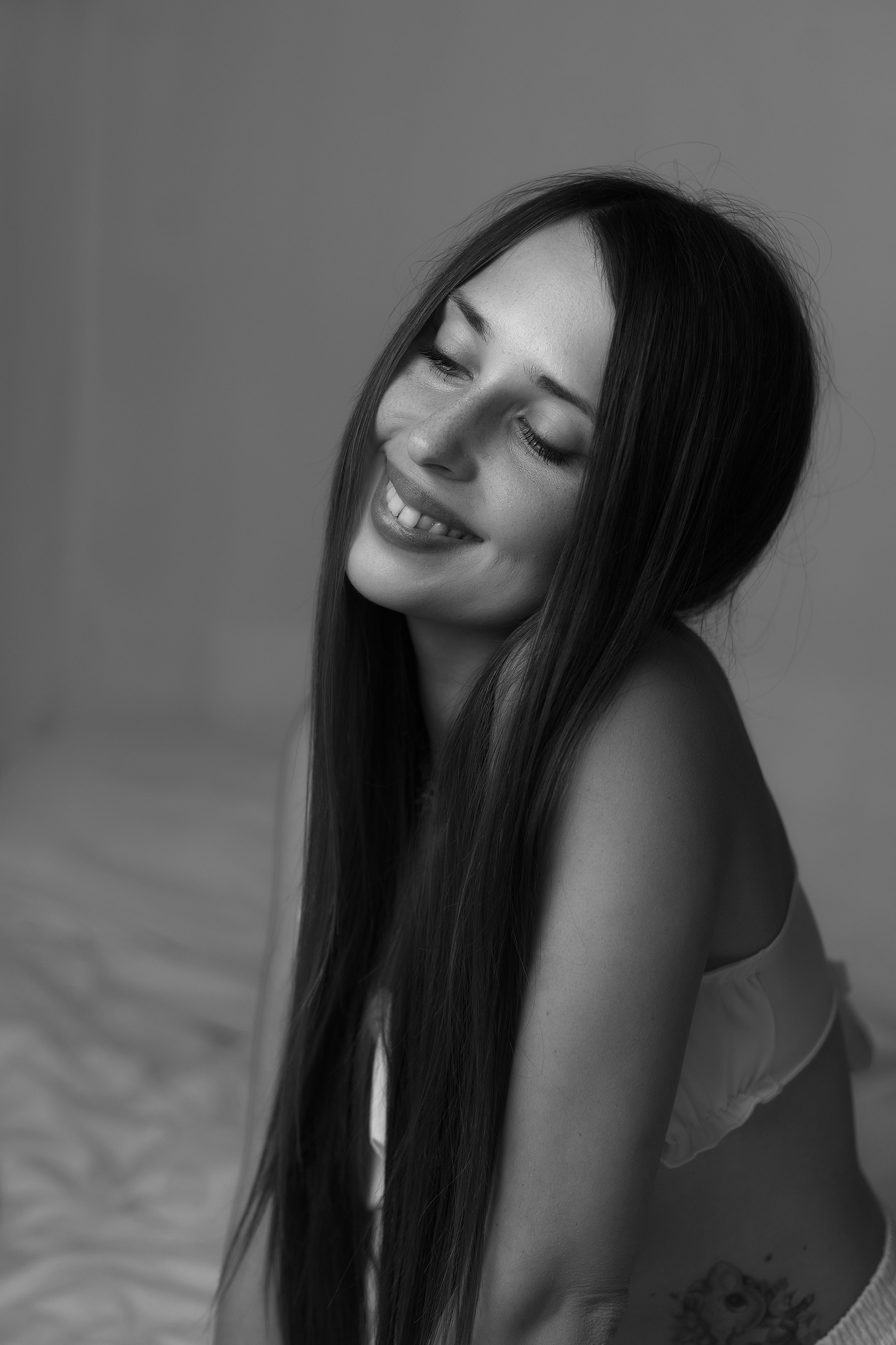 Ню. Фотограф Александр Кудинов, Крым: Легкие съемки, живые эмоции