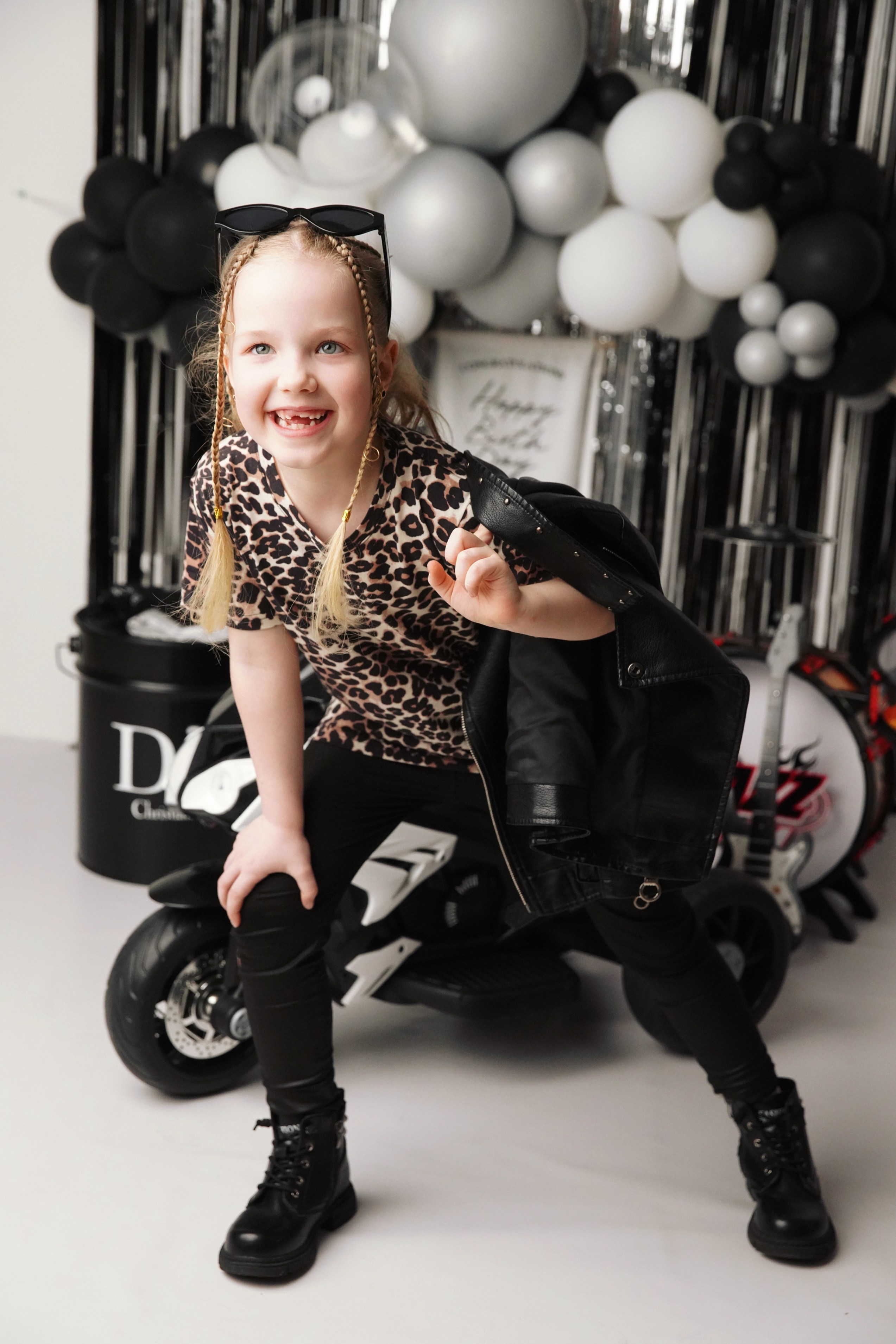 Байкер. Фотограф новорожденных. Семейный и детский фотограф в городе Сургуте