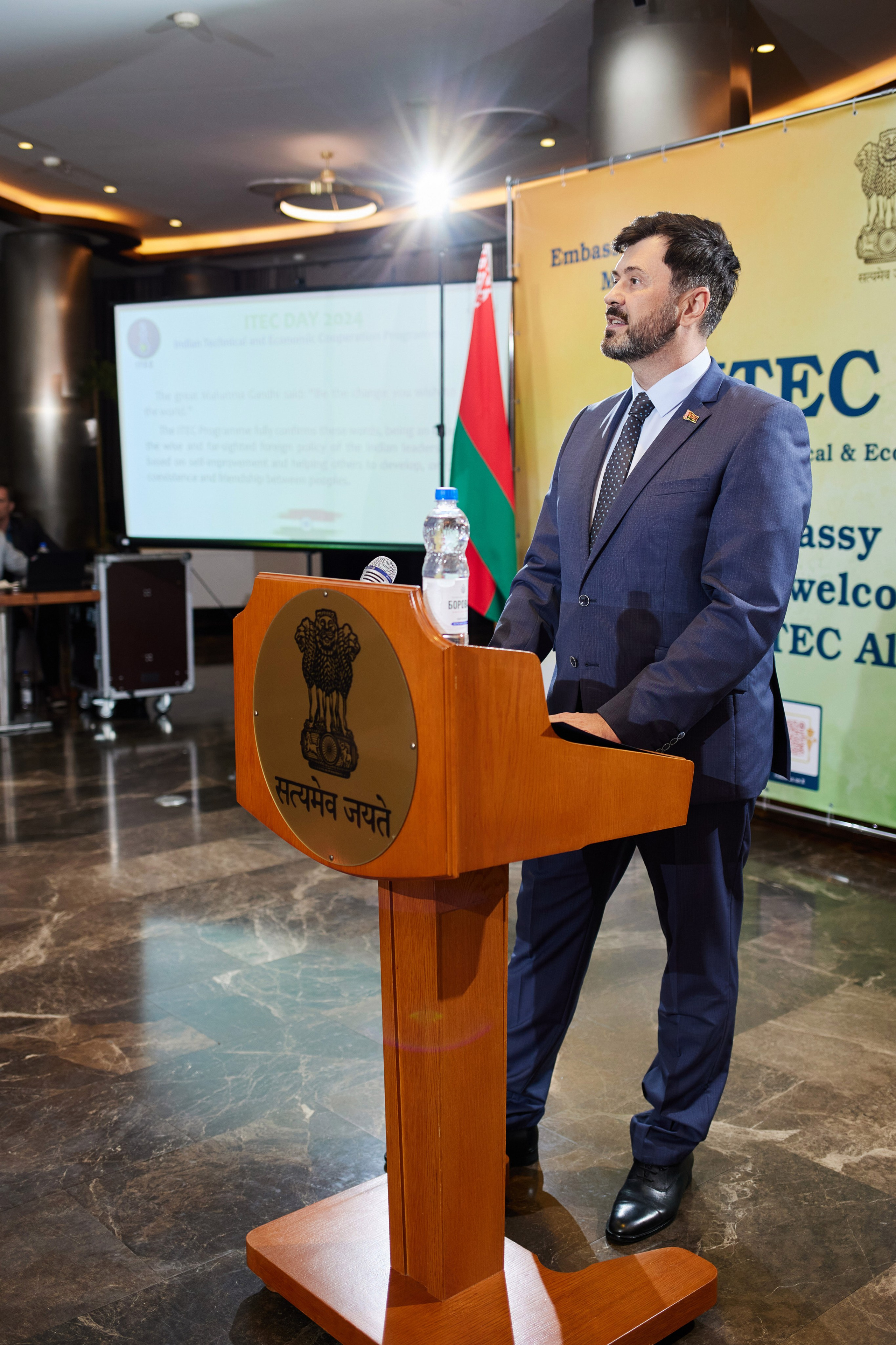 Посольство Индии. Свадебная, репортажная фотосъемка и видеосъемка в Минске. Илья и Юлия Ширмановы. Фотограф | Видеограф | Минск