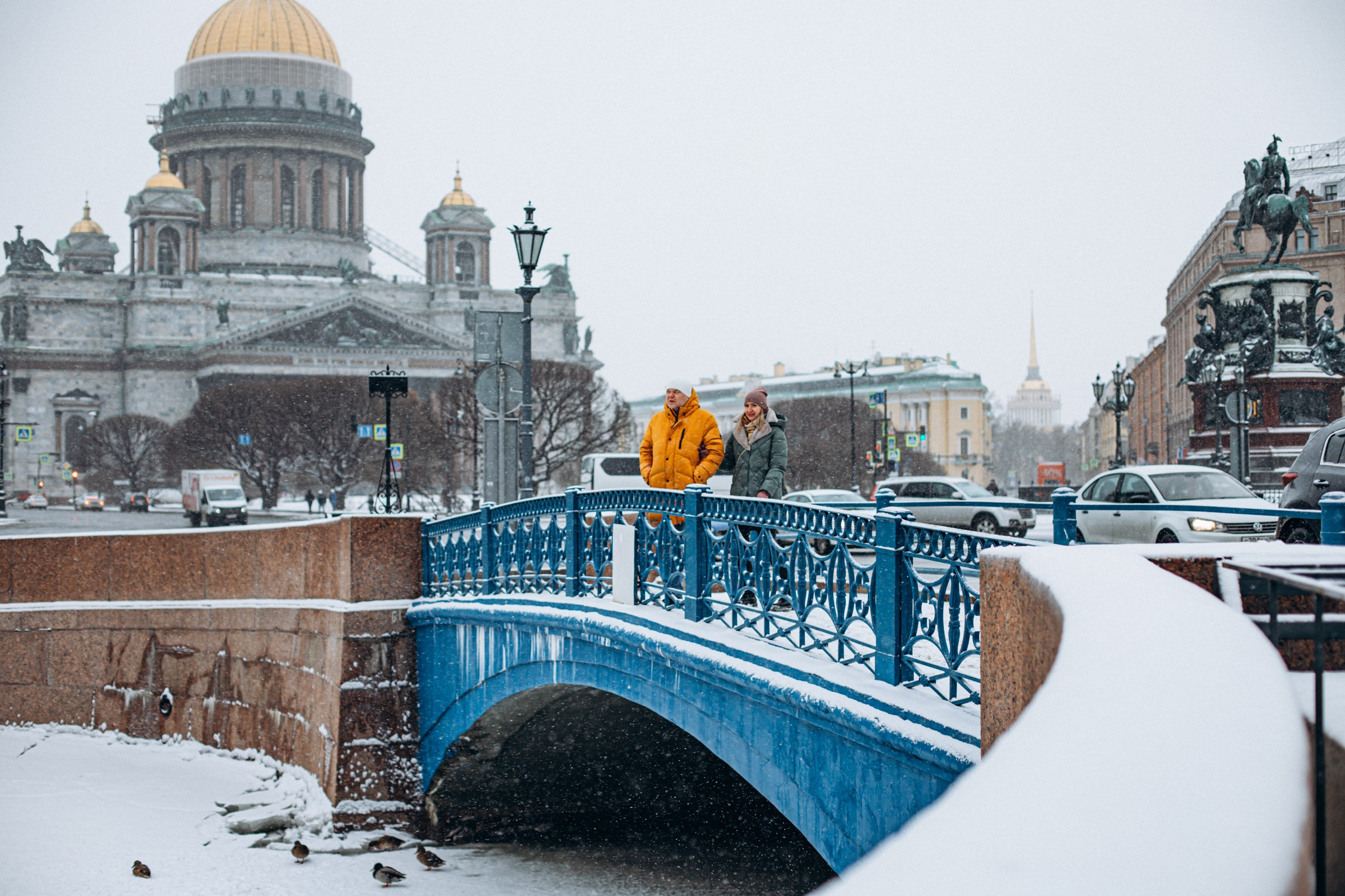 Дмитрий и Анна в феврале. Фотопрогулка в Петербурге. Индивидуальный и семейный фотограф в Санкт-Петербурге